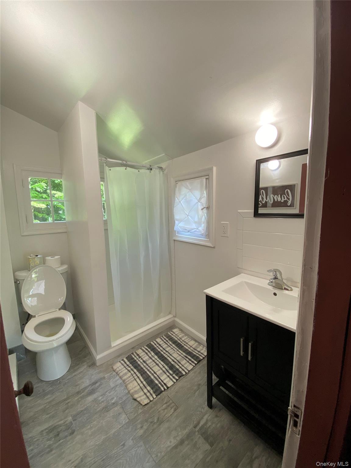 71 E Tusten Place – For Sale photo 13
