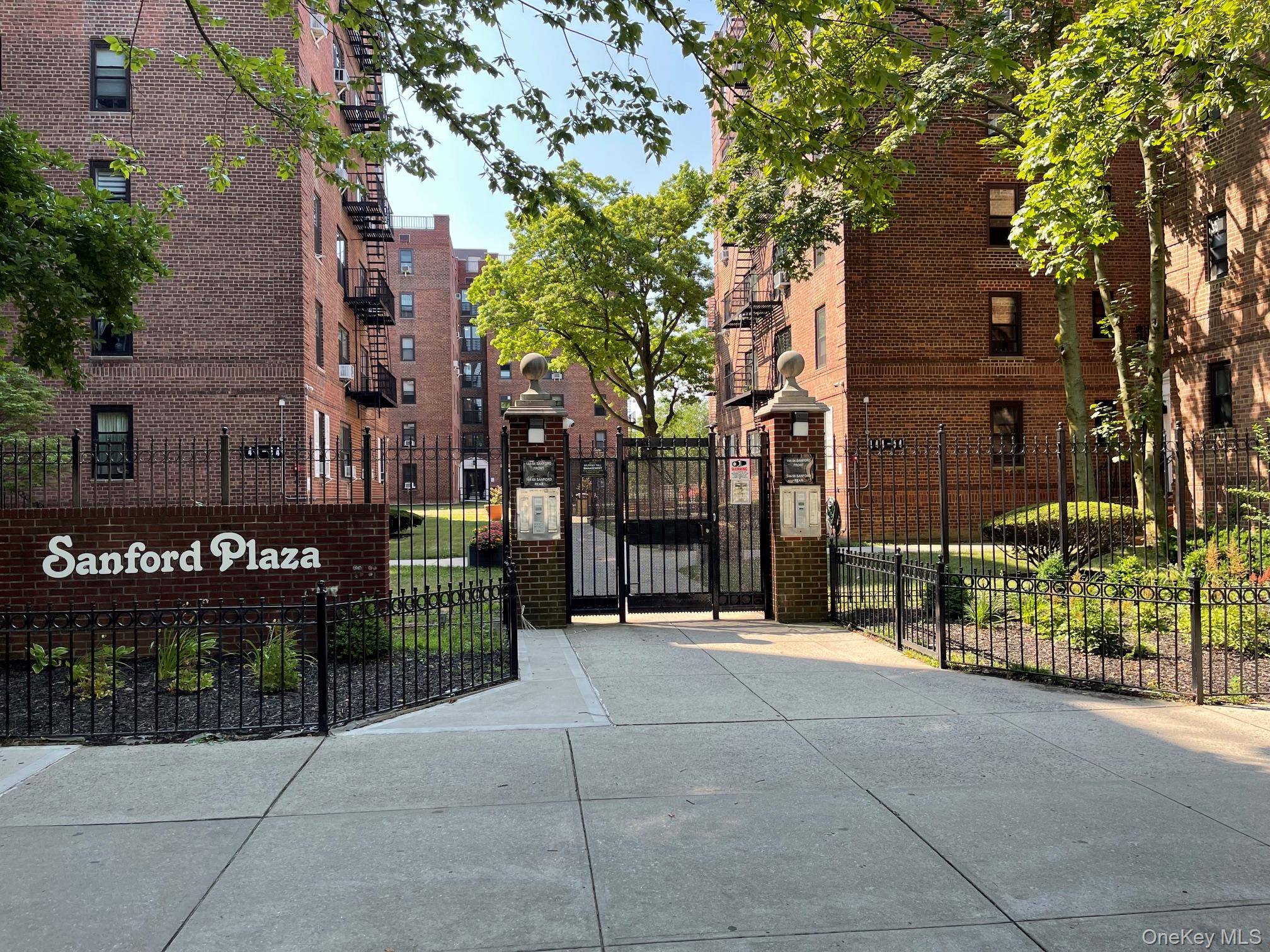 144-54 Sanford Avenue, Unit 45