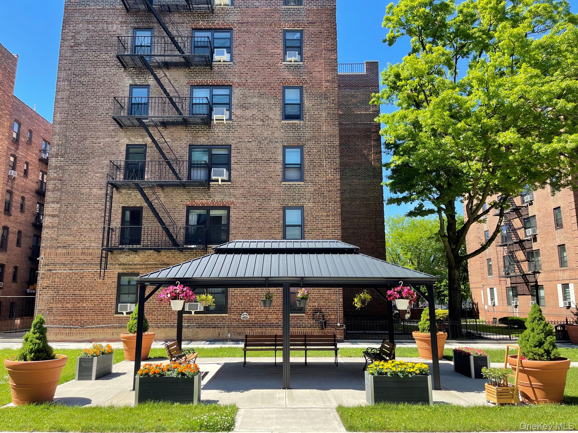 144-54 Sanford Avenue, Unit 45 photo 2