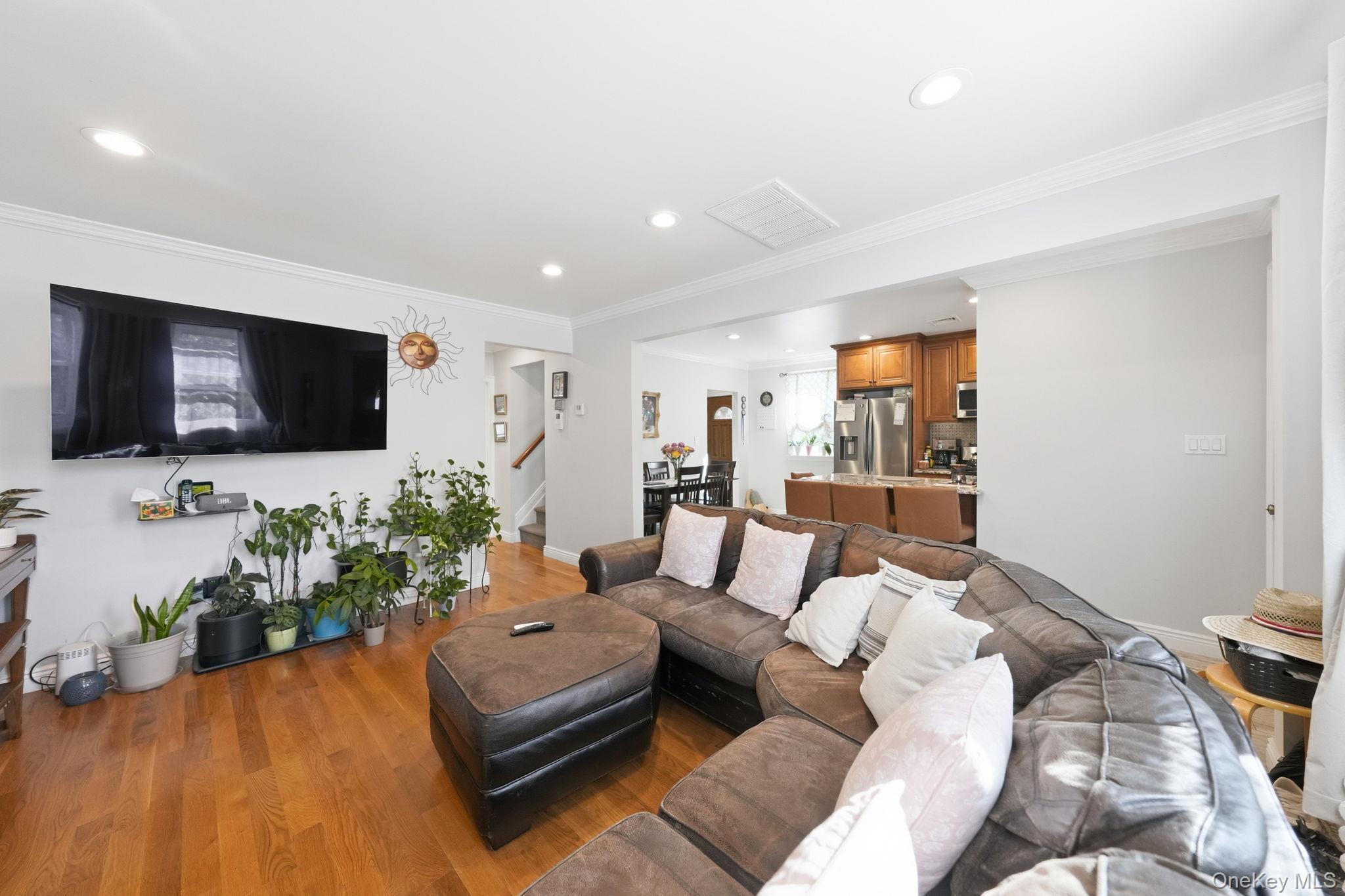 5035 192nd Street – For Sale photo 6