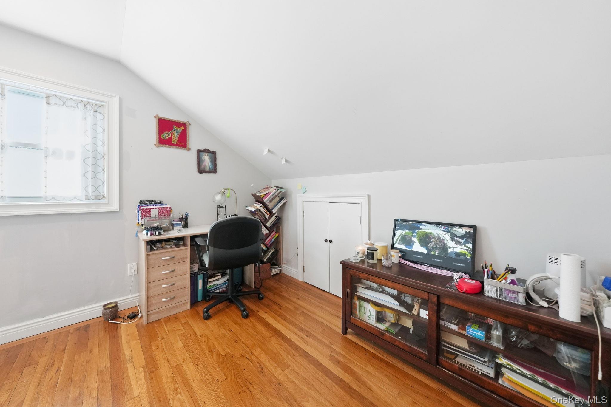 5035 192nd Street – For Sale photo 20