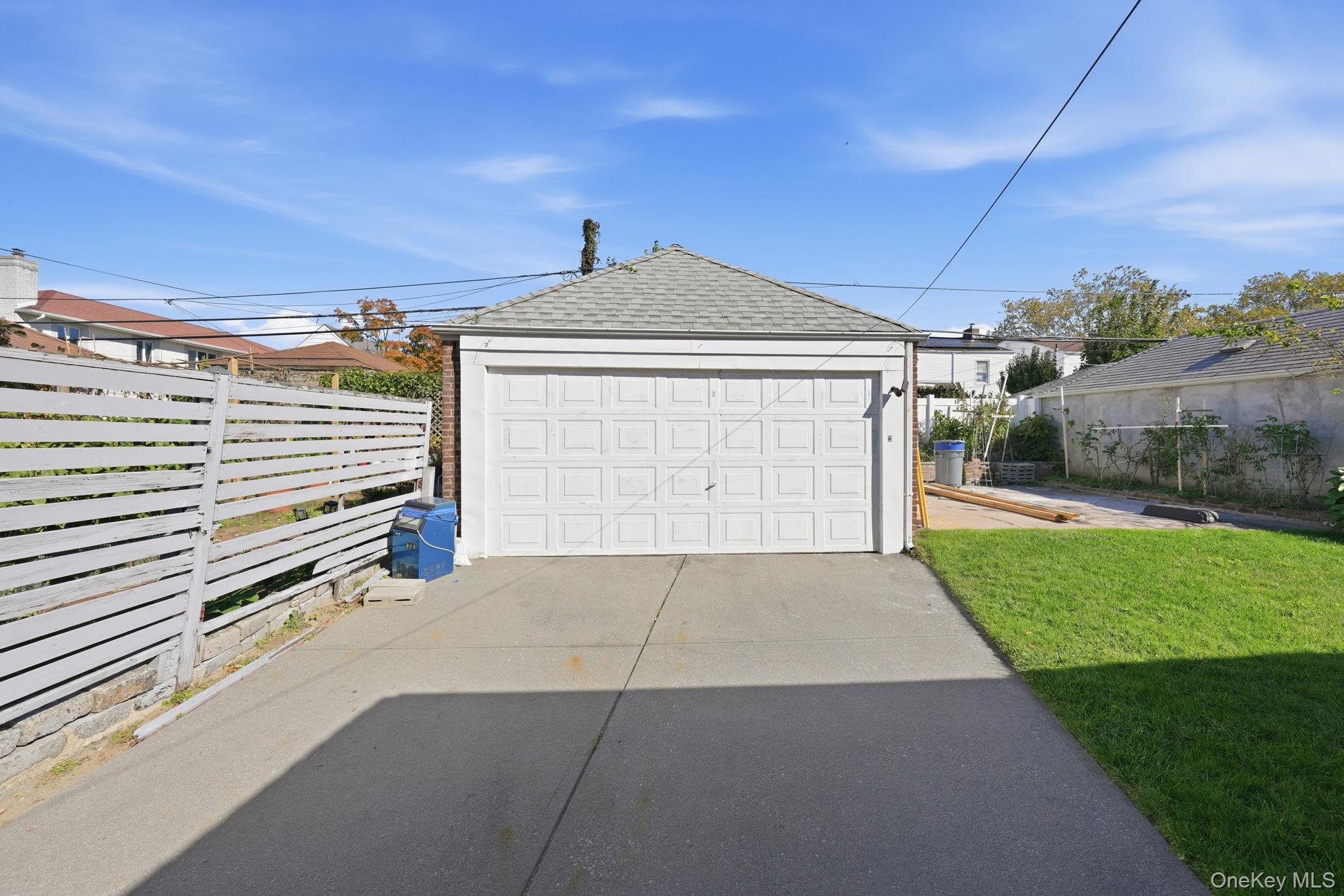 5035 192nd Street – For Sale photo 23