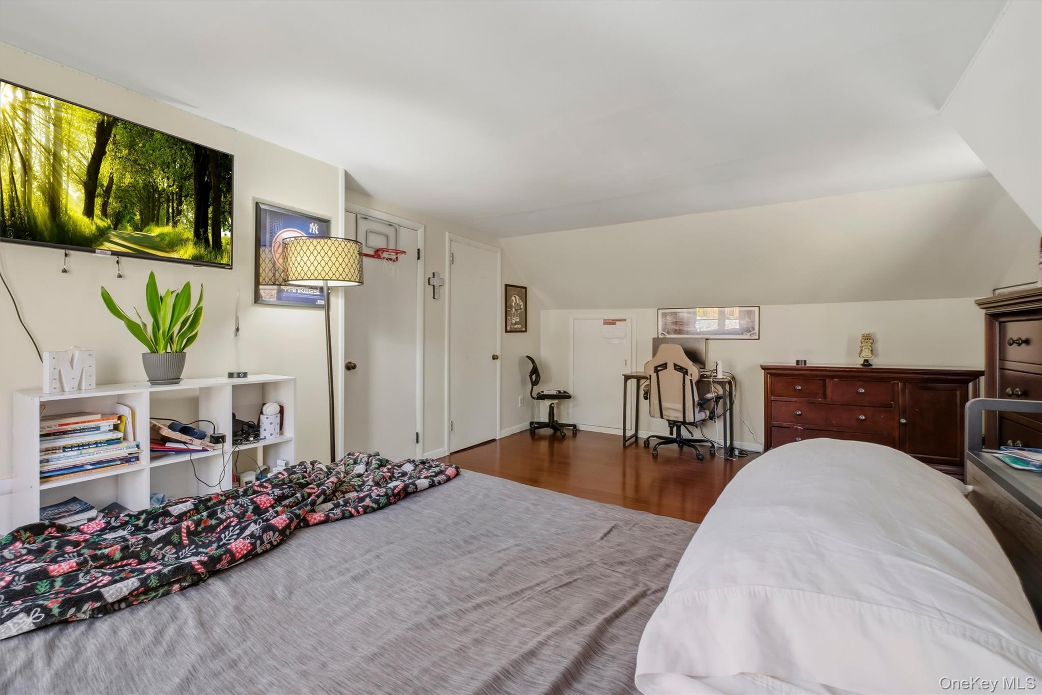 23 Vail Road – For Sale photo 33