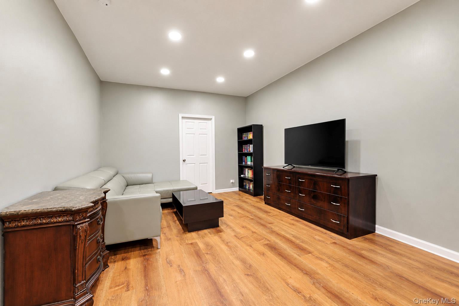 1855 Gleason Avenue – For Sale photo 24