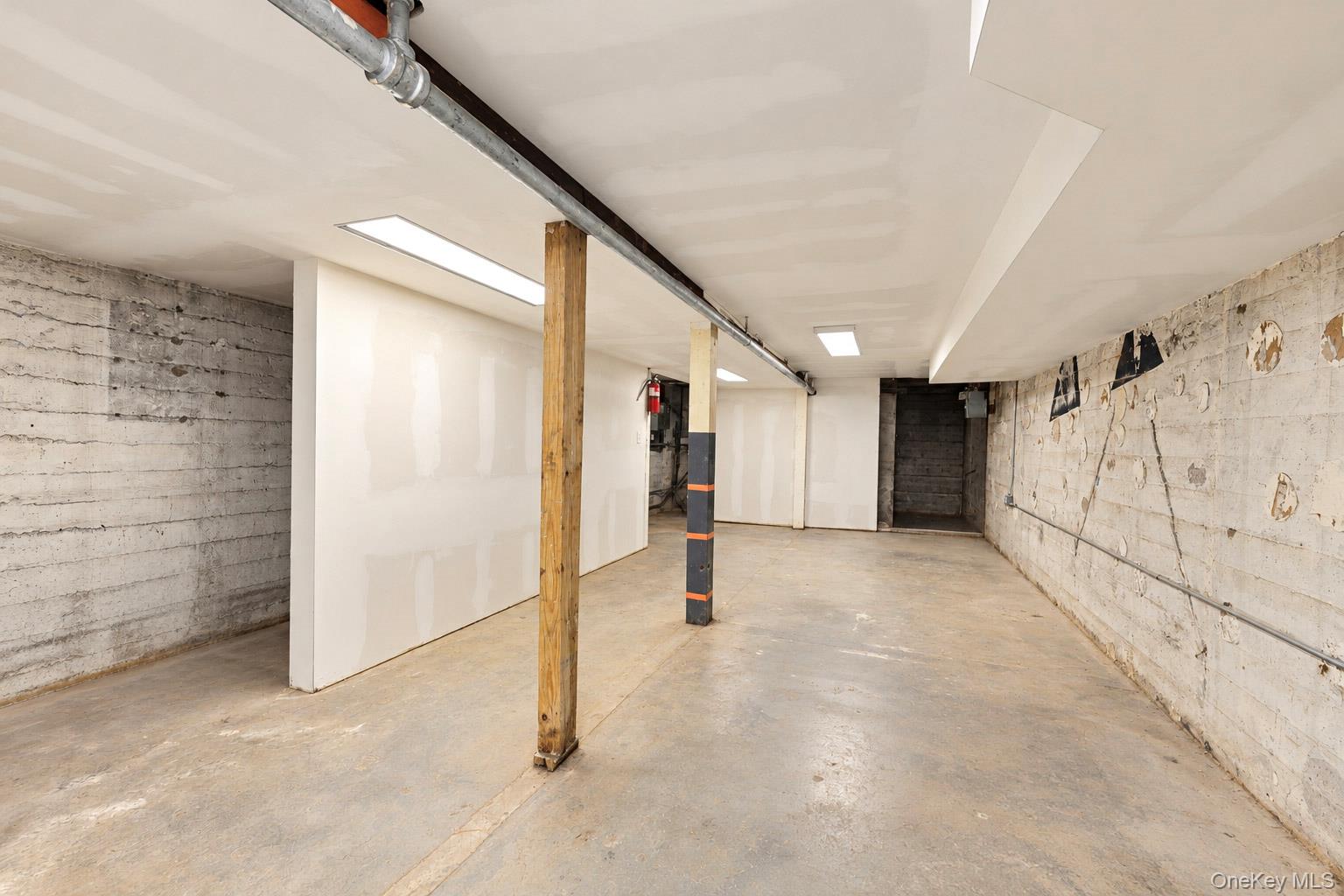 1855 Gleason Avenue – For Sale photo 17
