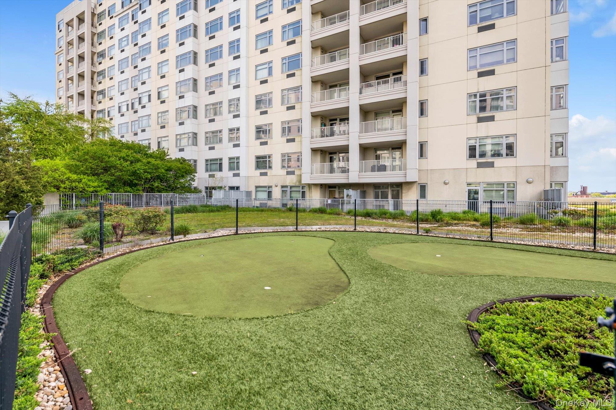 40-22 College Point Boulevard, Unit 9P photo 17