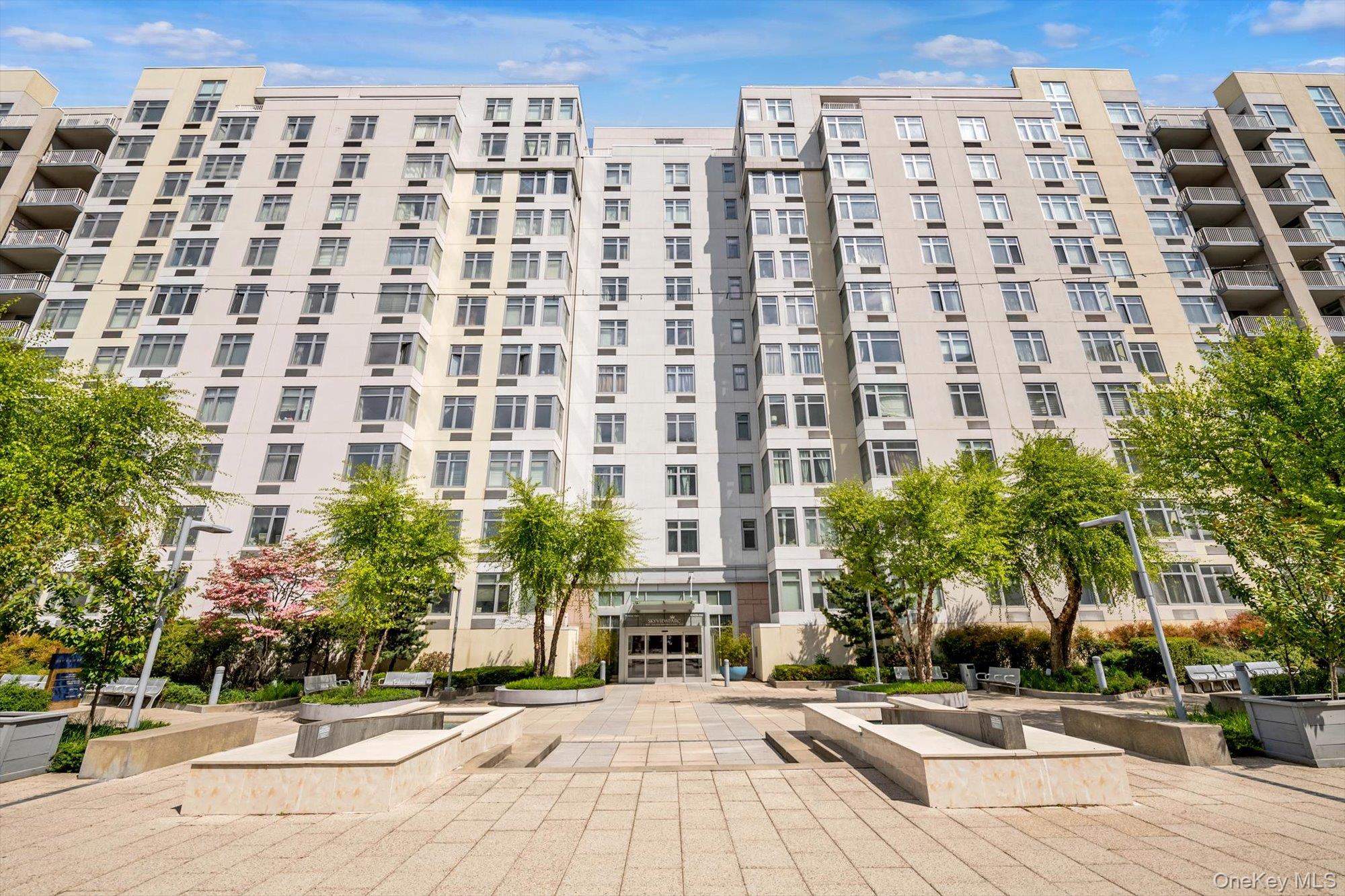 40-22 College Point Boulevard, Unit 9P
