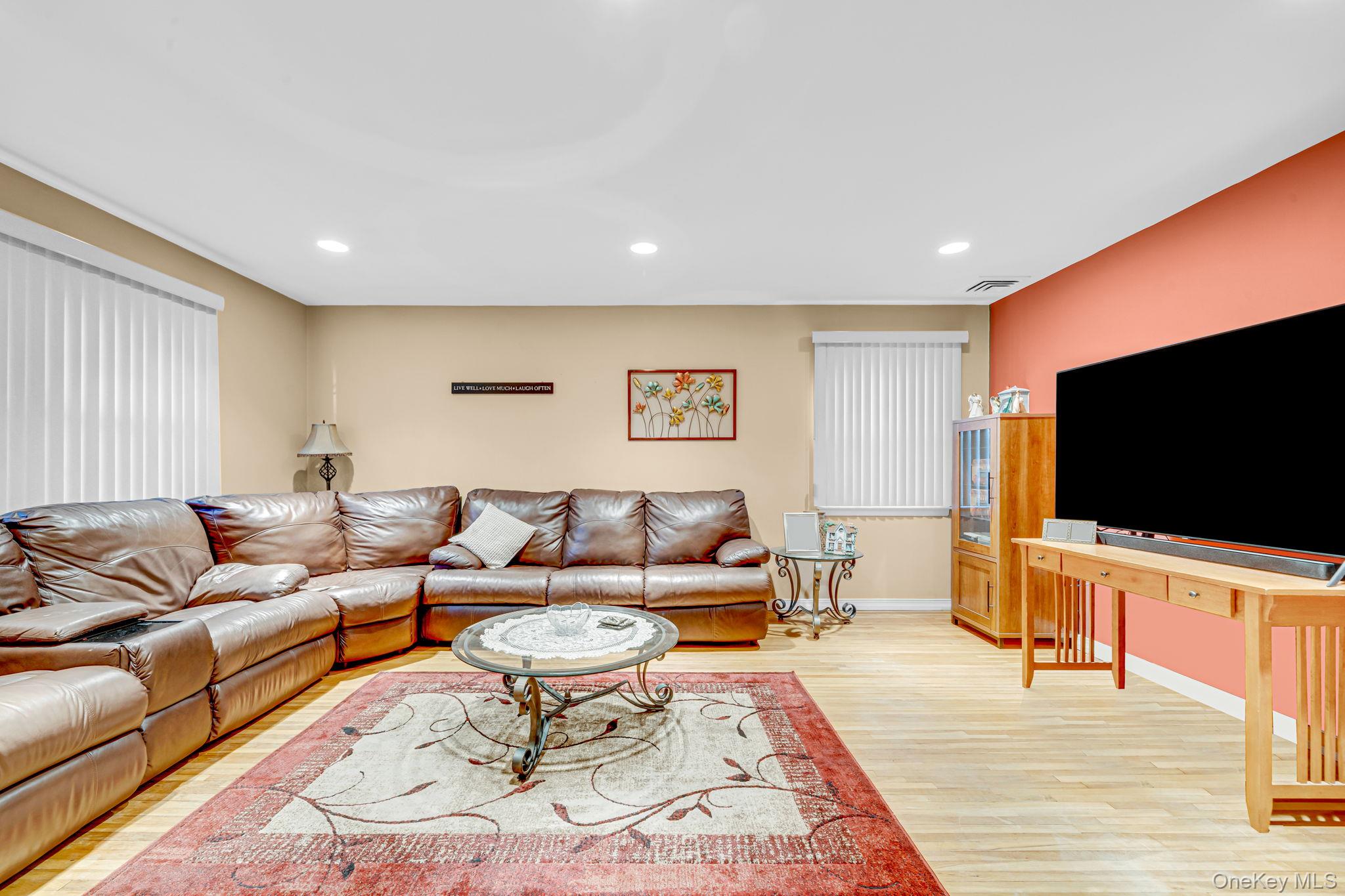 246 Lake Avenue S – For Sale photo 6