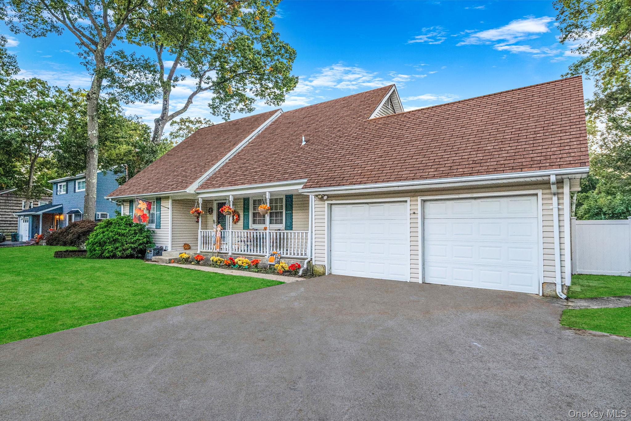 246 Lake Avenue S – For Sale photo 4