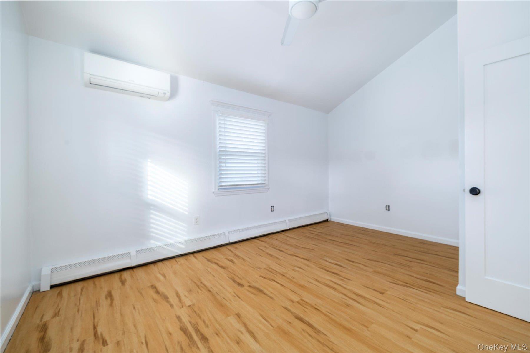 2280 Brookside Avenue – For Sale photo 10