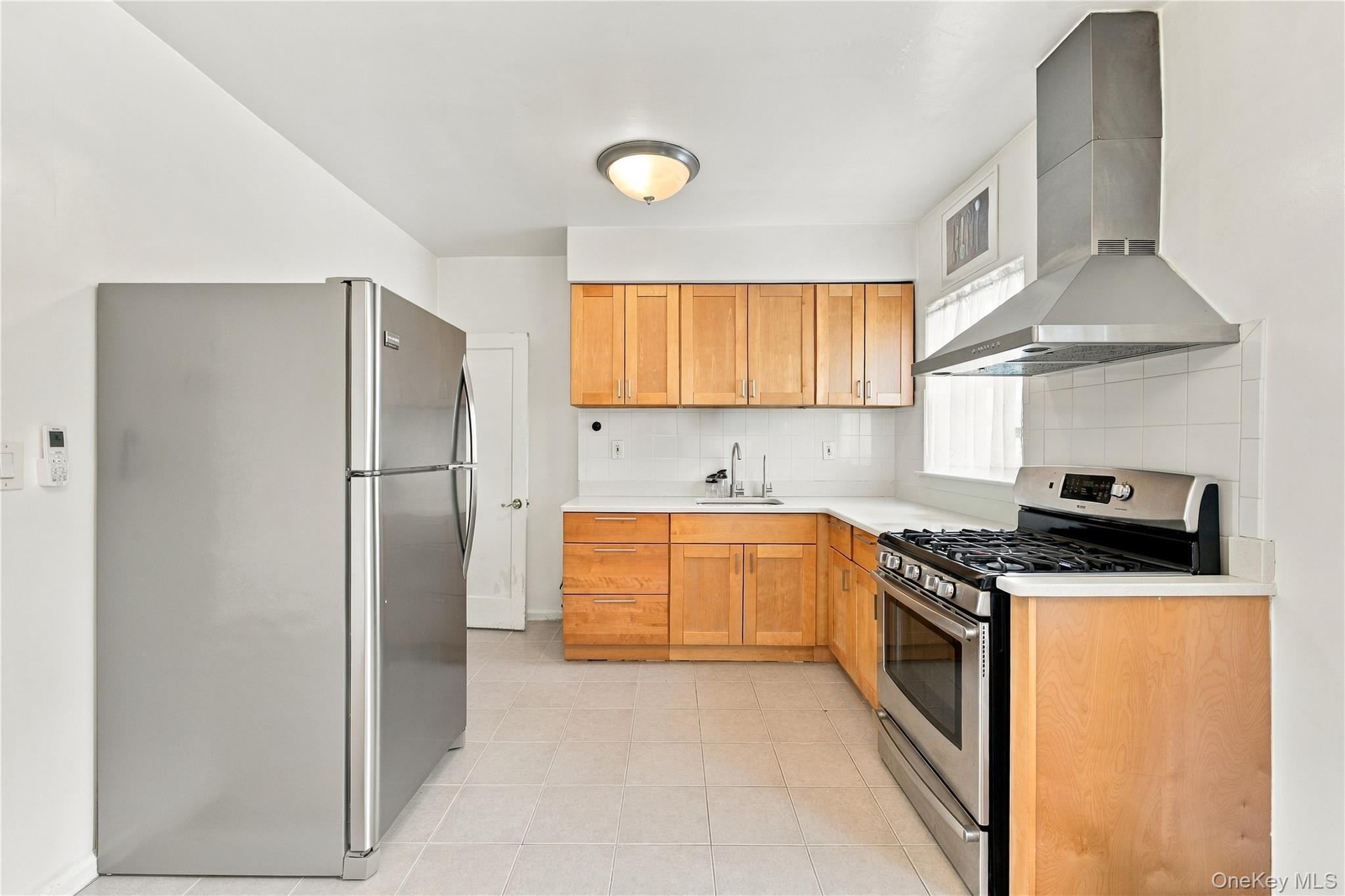 7351 Utopia Parkway – For Rent photo 6