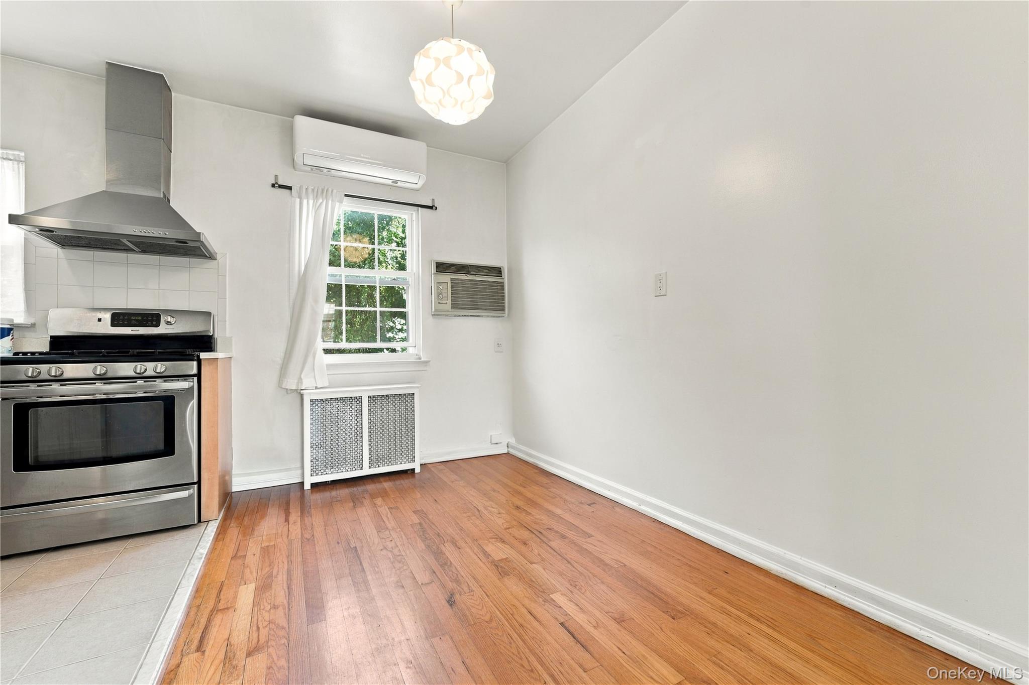 7351 Utopia Parkway – For Rent photo 8