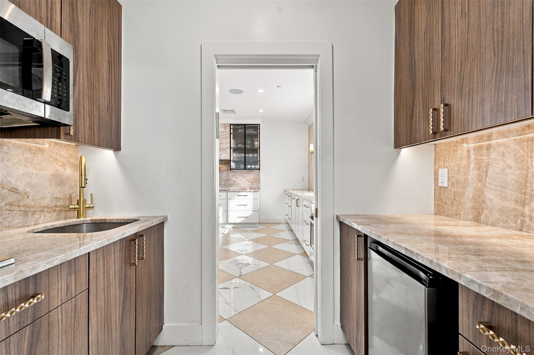 191 Blauvelt Road, Unit 301 photo 8