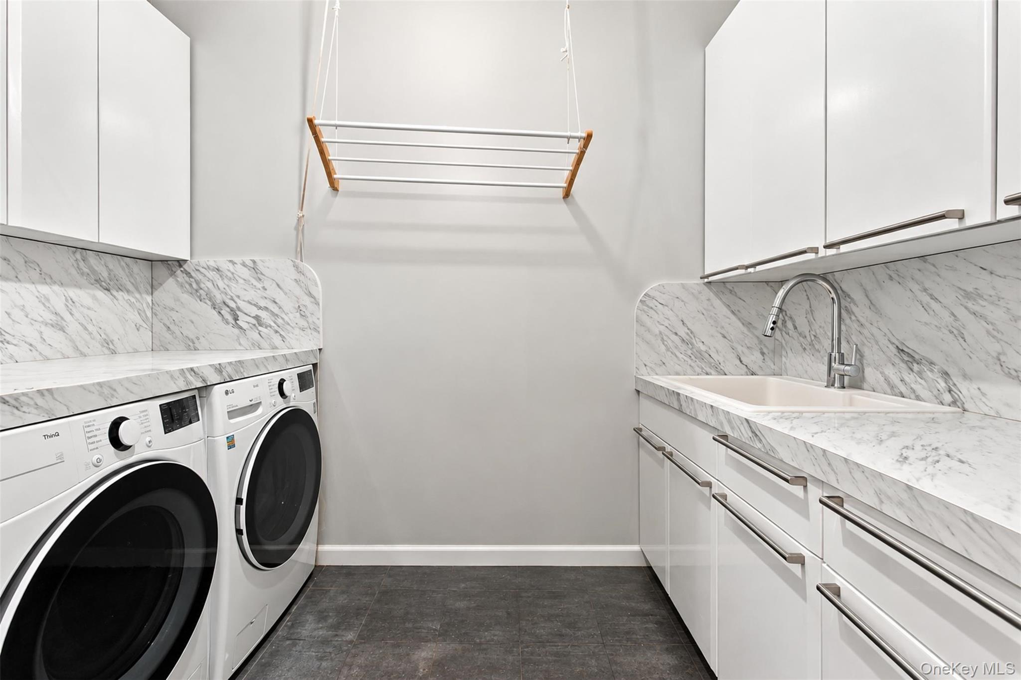 191 Blauvelt Road, Unit 301 photo 31