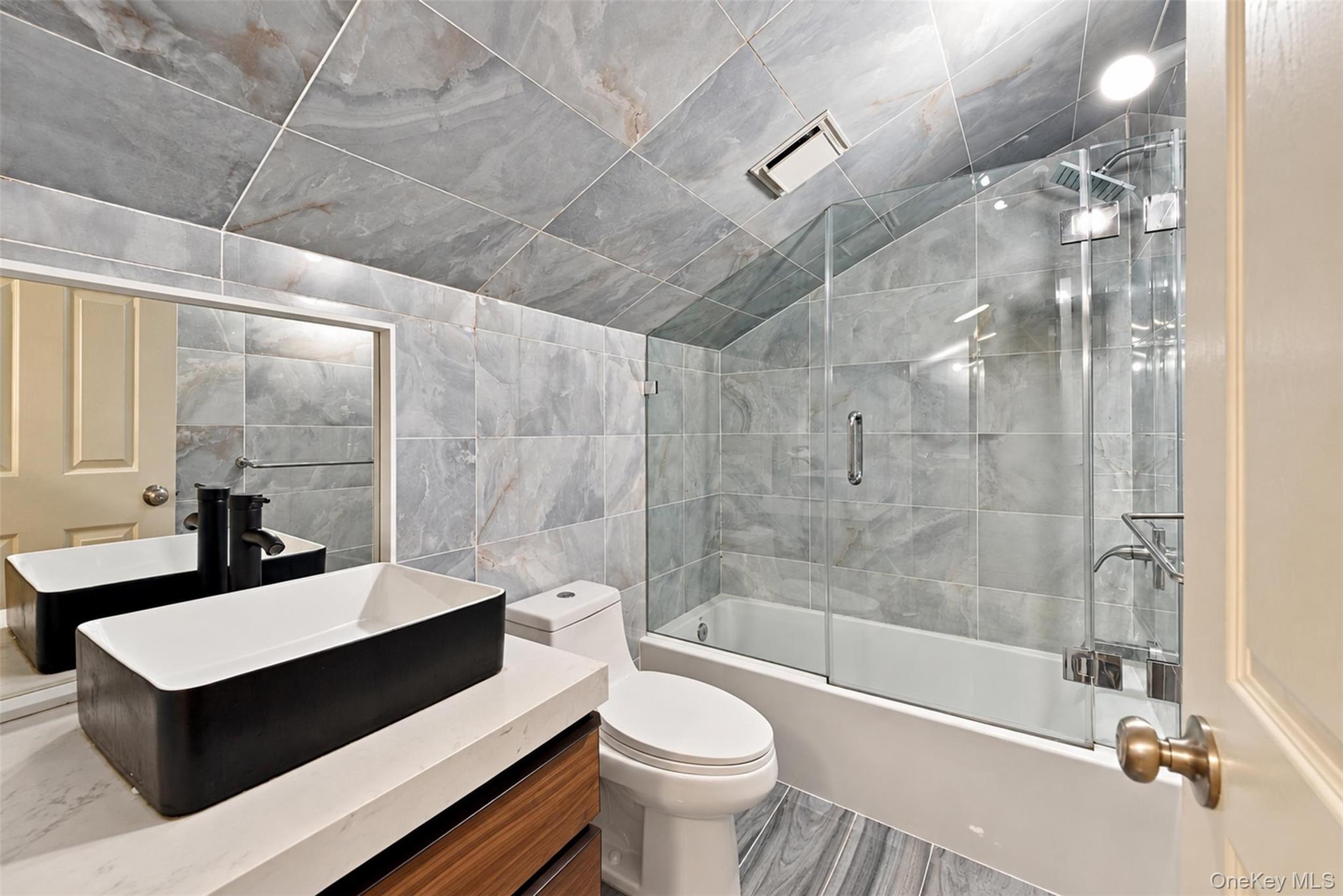 191 Blauvelt Road, Unit 301 photo 24