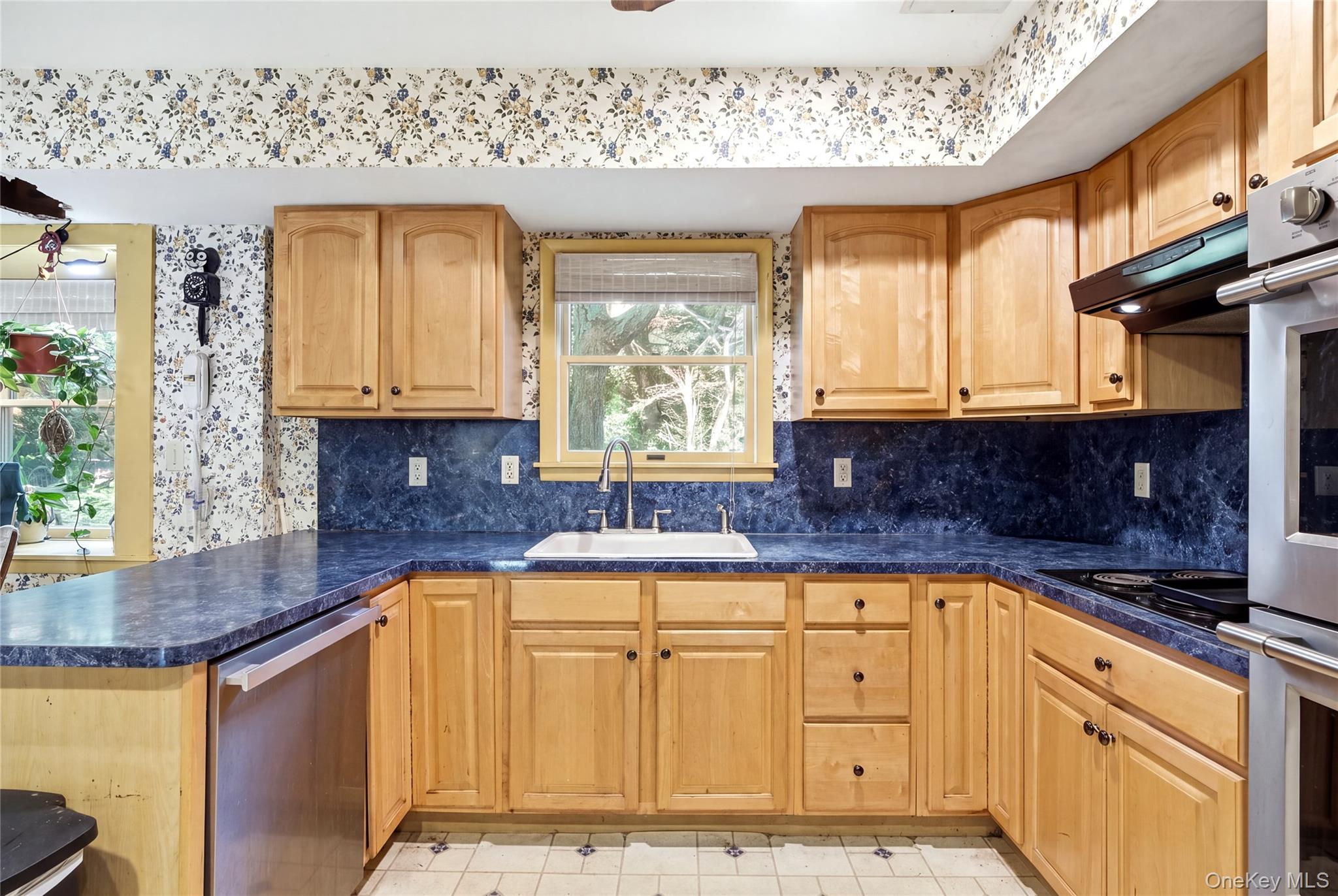 30 Manor Road N – For Sale photo 19