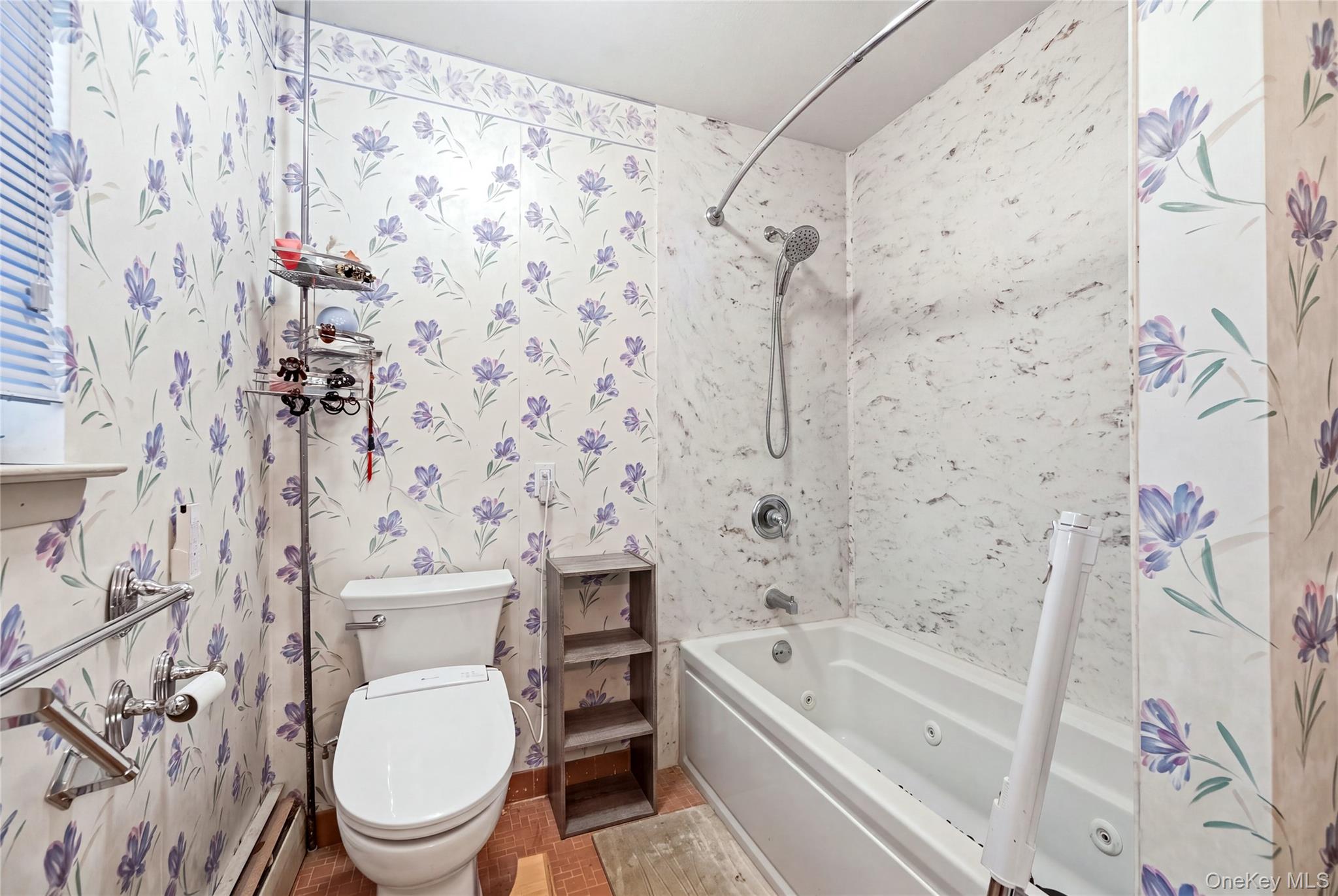 30 Manor Road N – For Sale photo 40