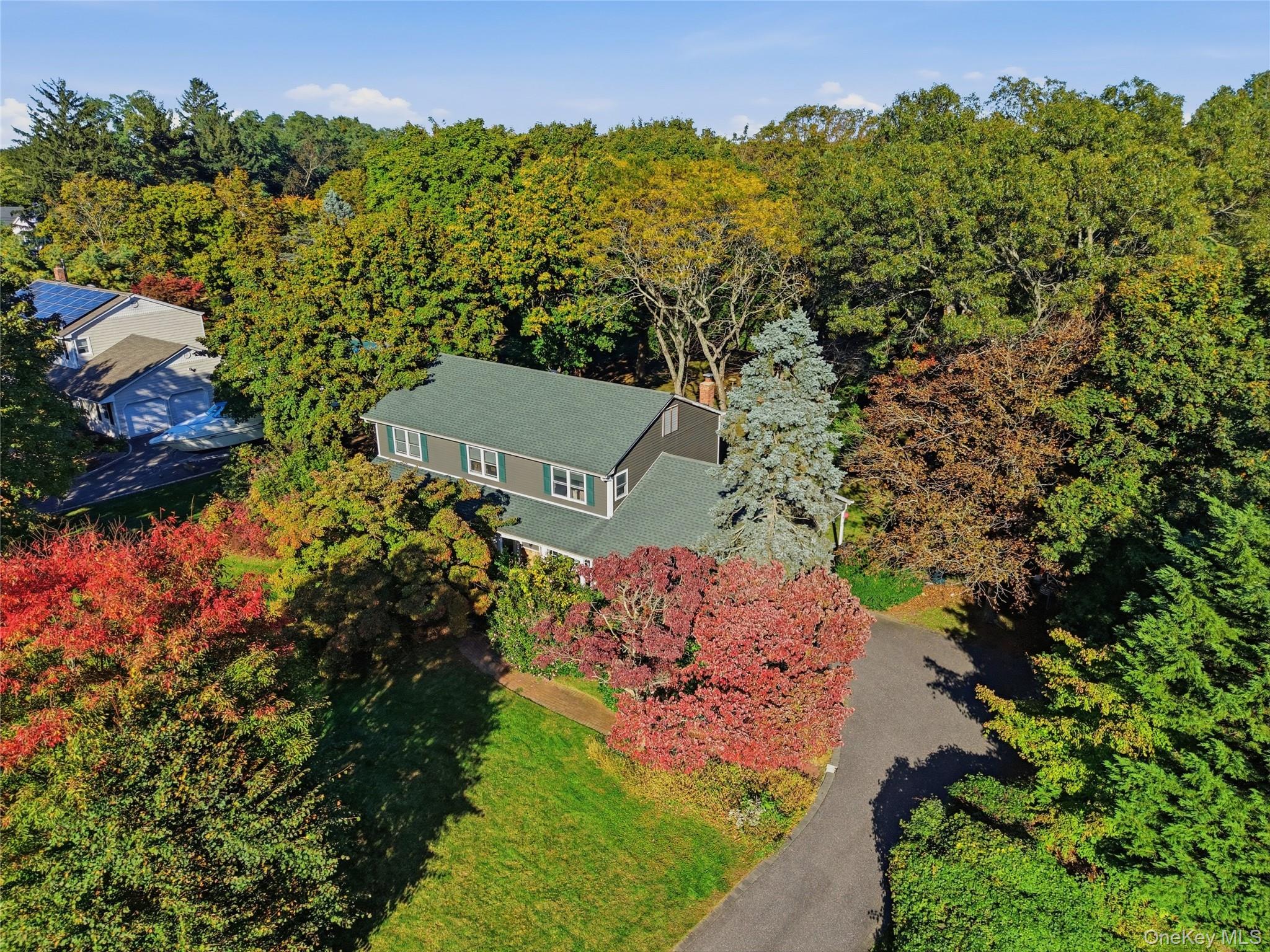 30 Manor Road N – For Sale
