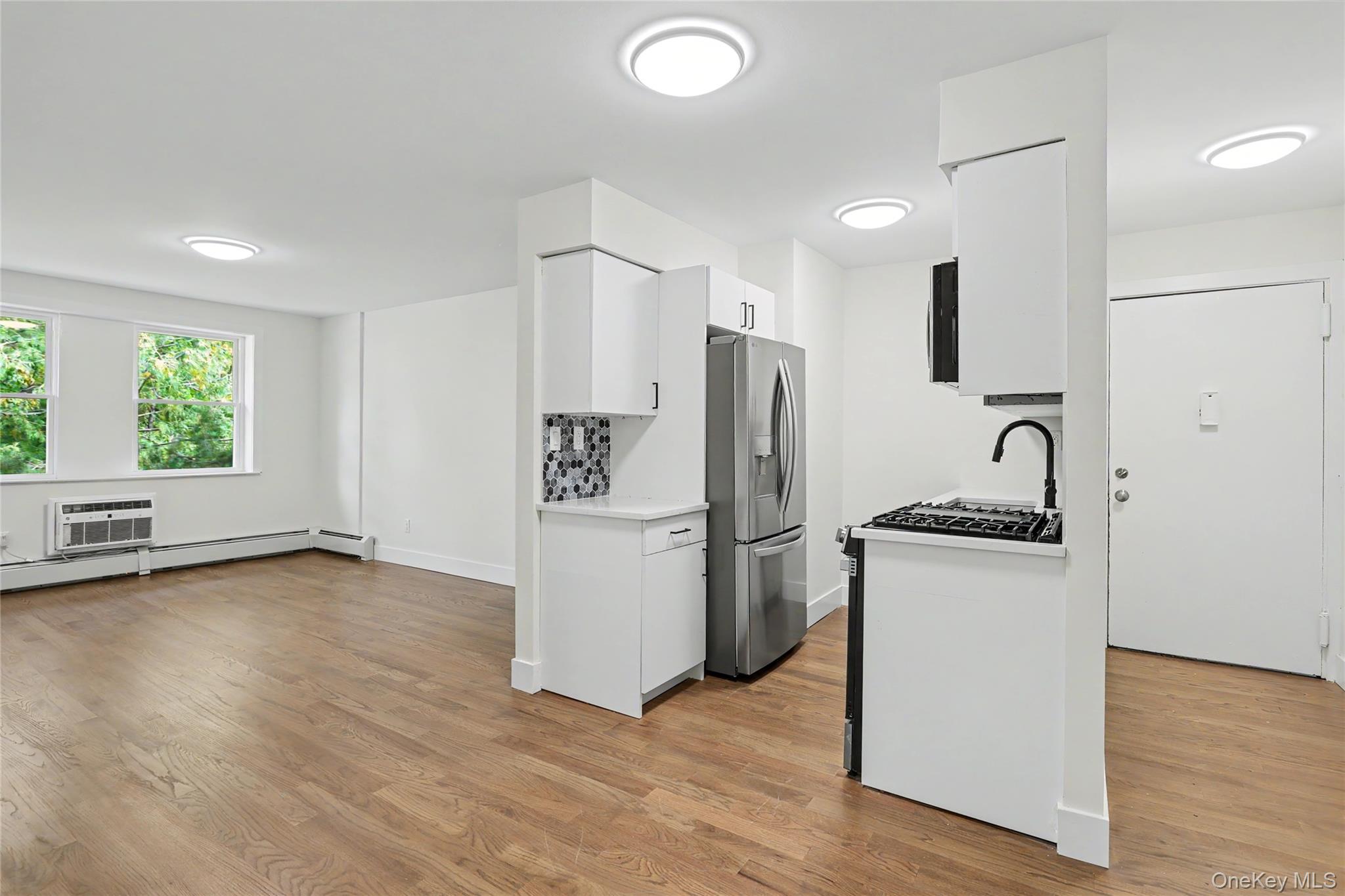 191 Kearsing Parkway, Unit E photo 4