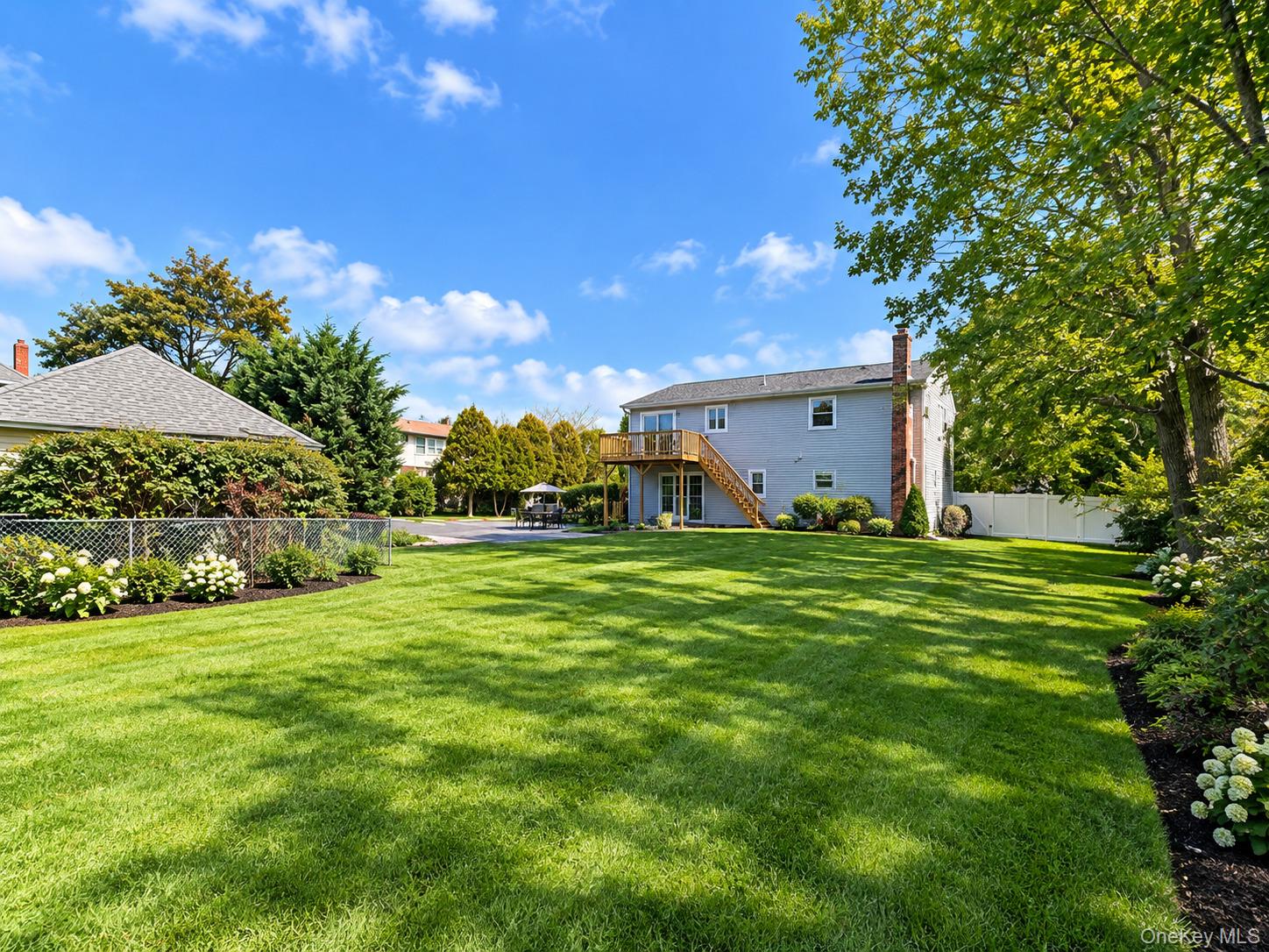60 Little East Neck Road – For Sale photo 4