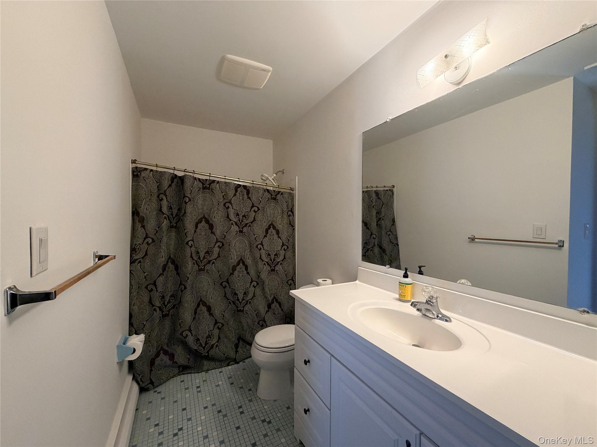 60 Little East Neck Road – For Sale photo 11