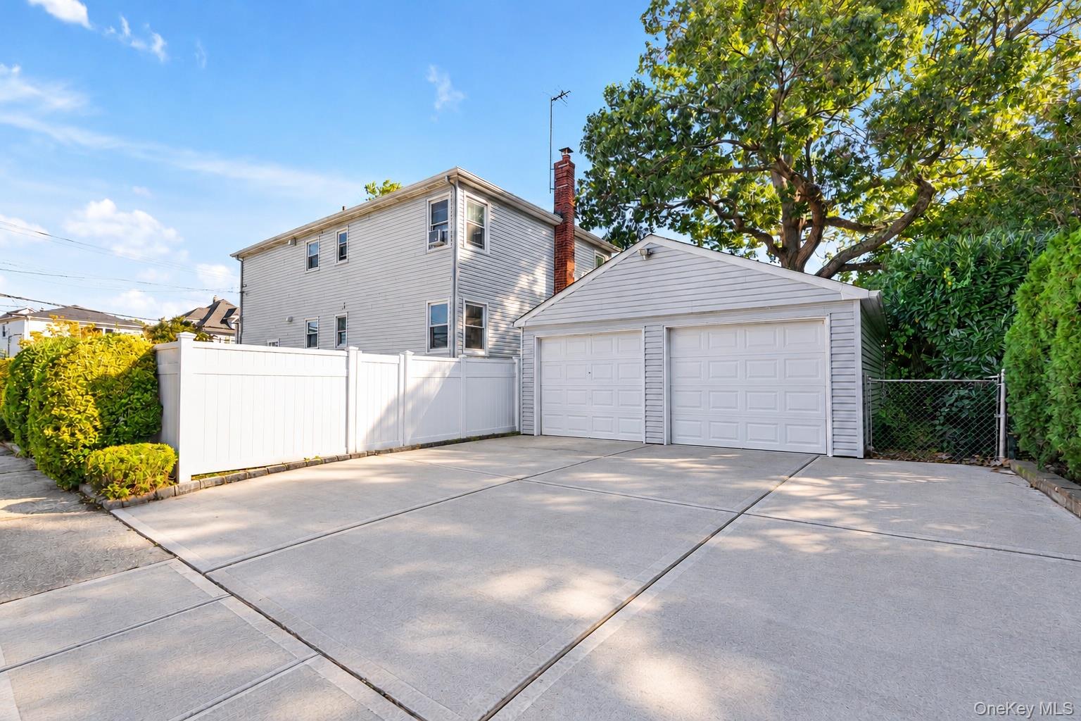 123 Denton Avenue – For Sale photo 17
