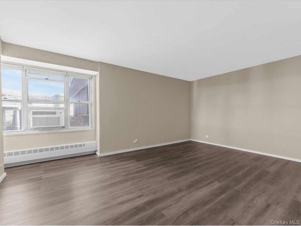 568 Grand Street, Unit J602 photo 4