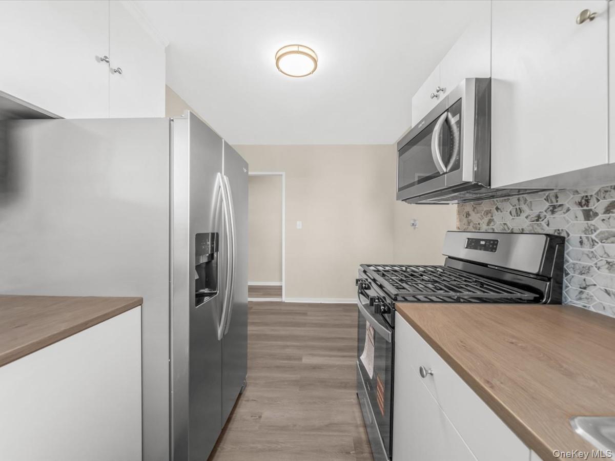 568 Grand Street, Unit J602 photo 7