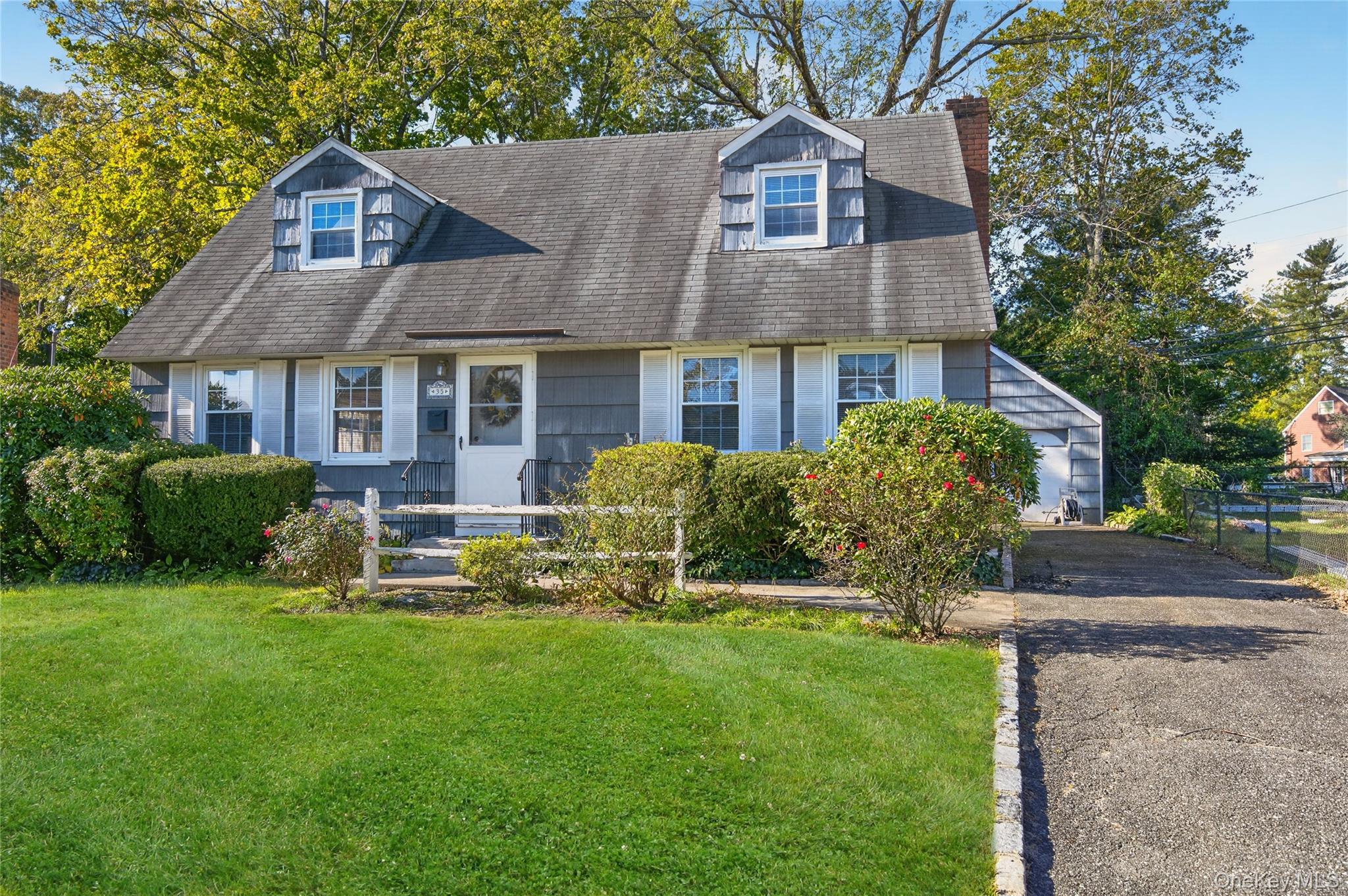 35 Ross Lane – For Sale photo 3
