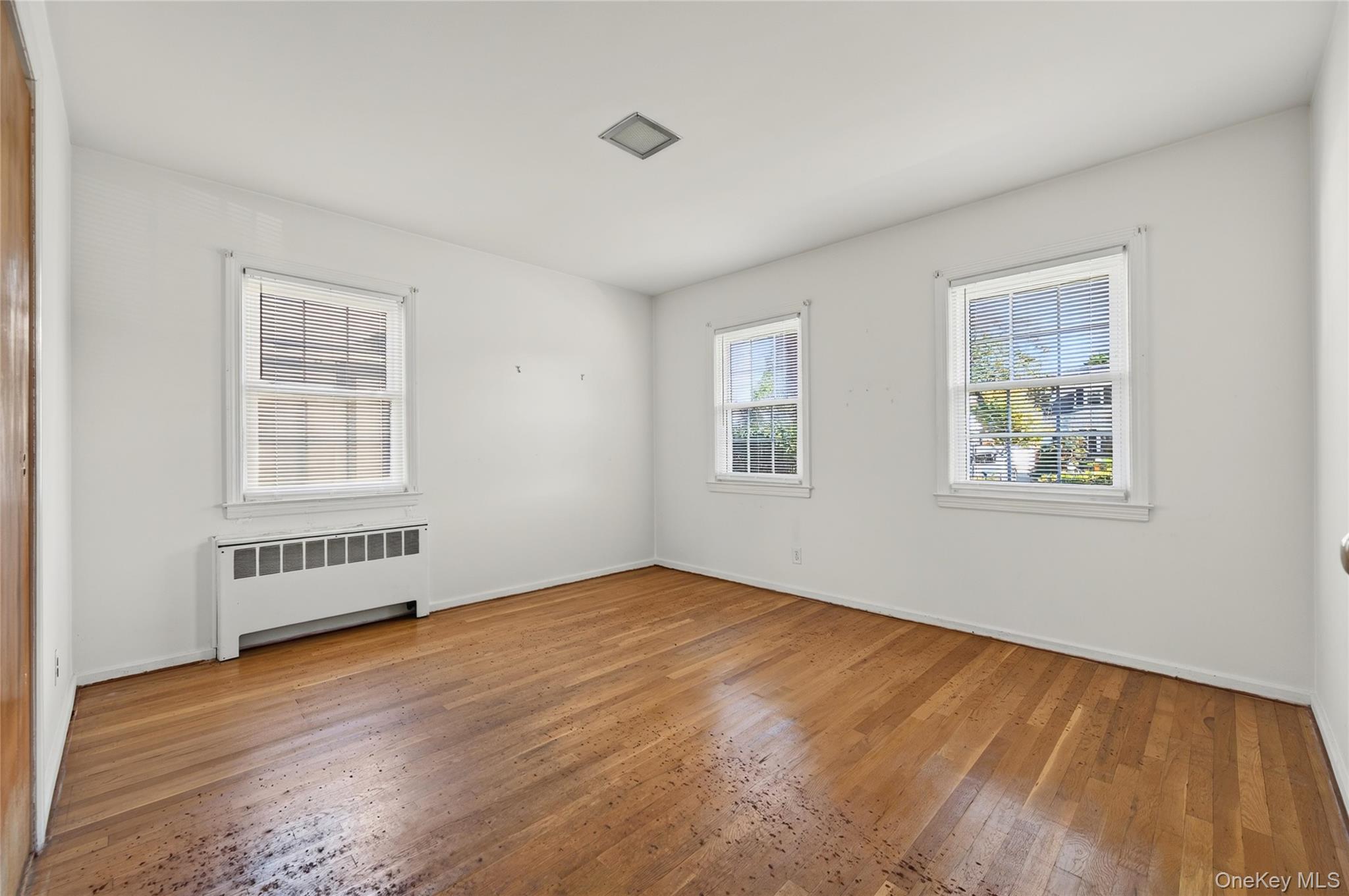35 Ross Lane – For Sale photo 24