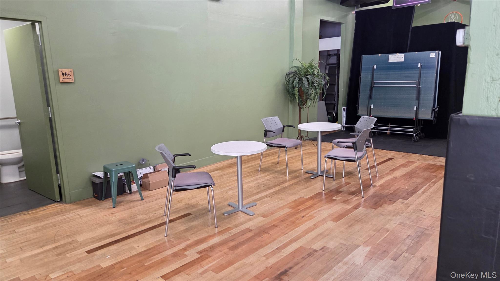 2472 3rd Avenue – For Rent photo 3