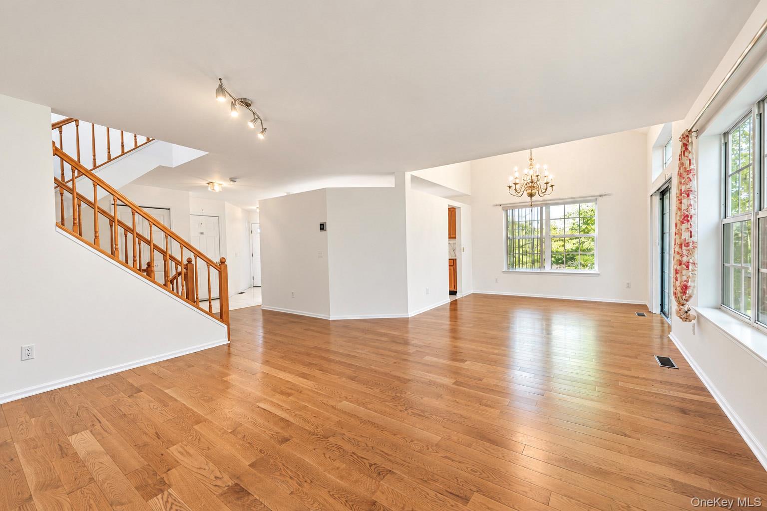 83 Roundtop Road – For Sale photo 11