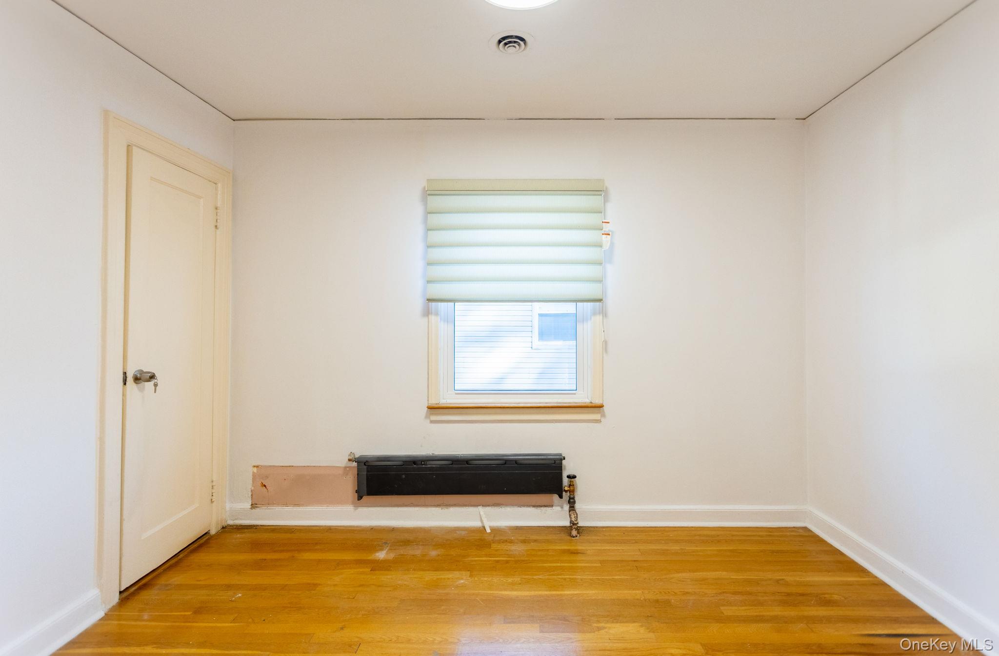 186-33 Henley Road – For Sale photo 10