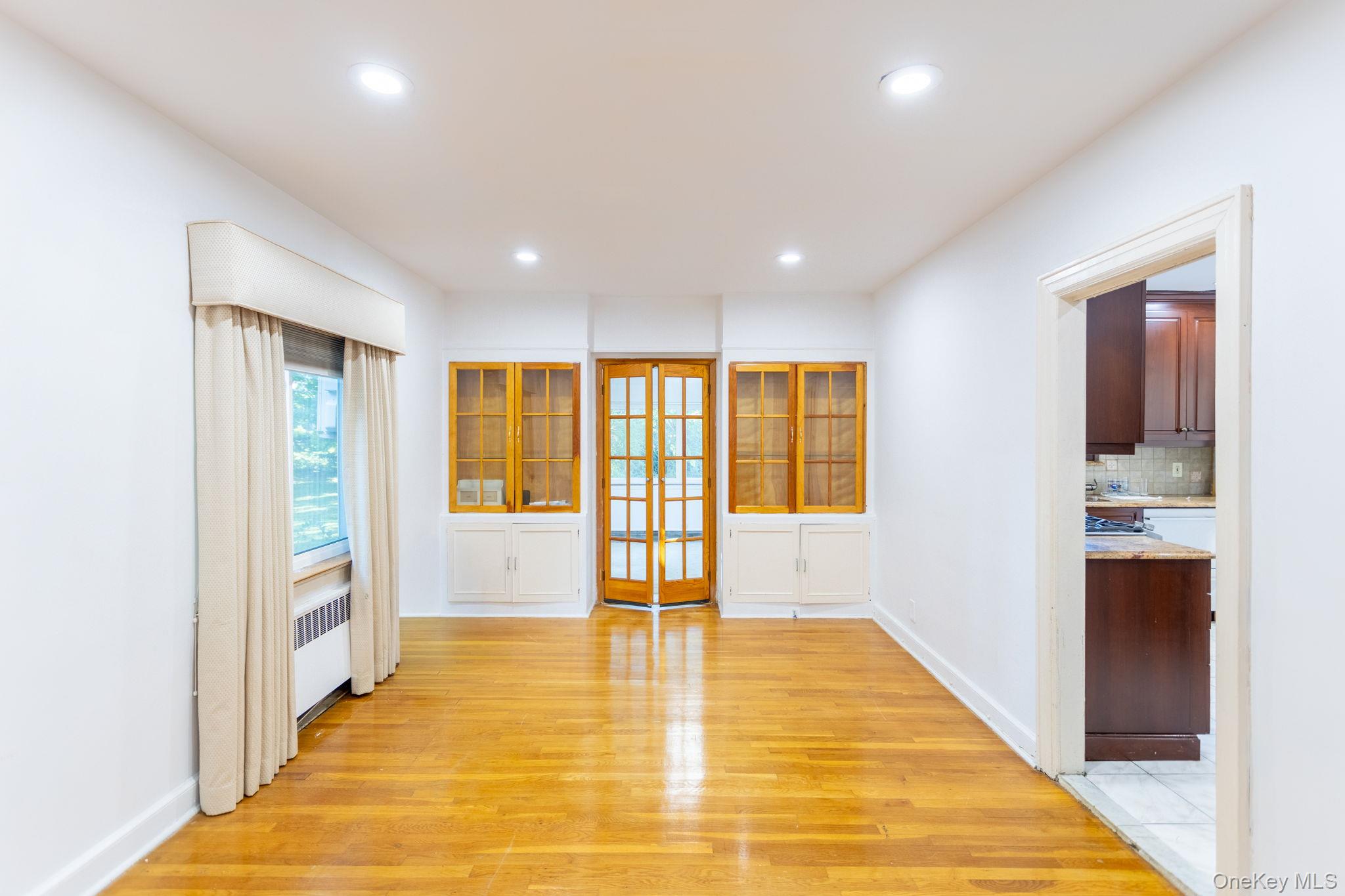 186-33 Henley Road – For Sale photo 5