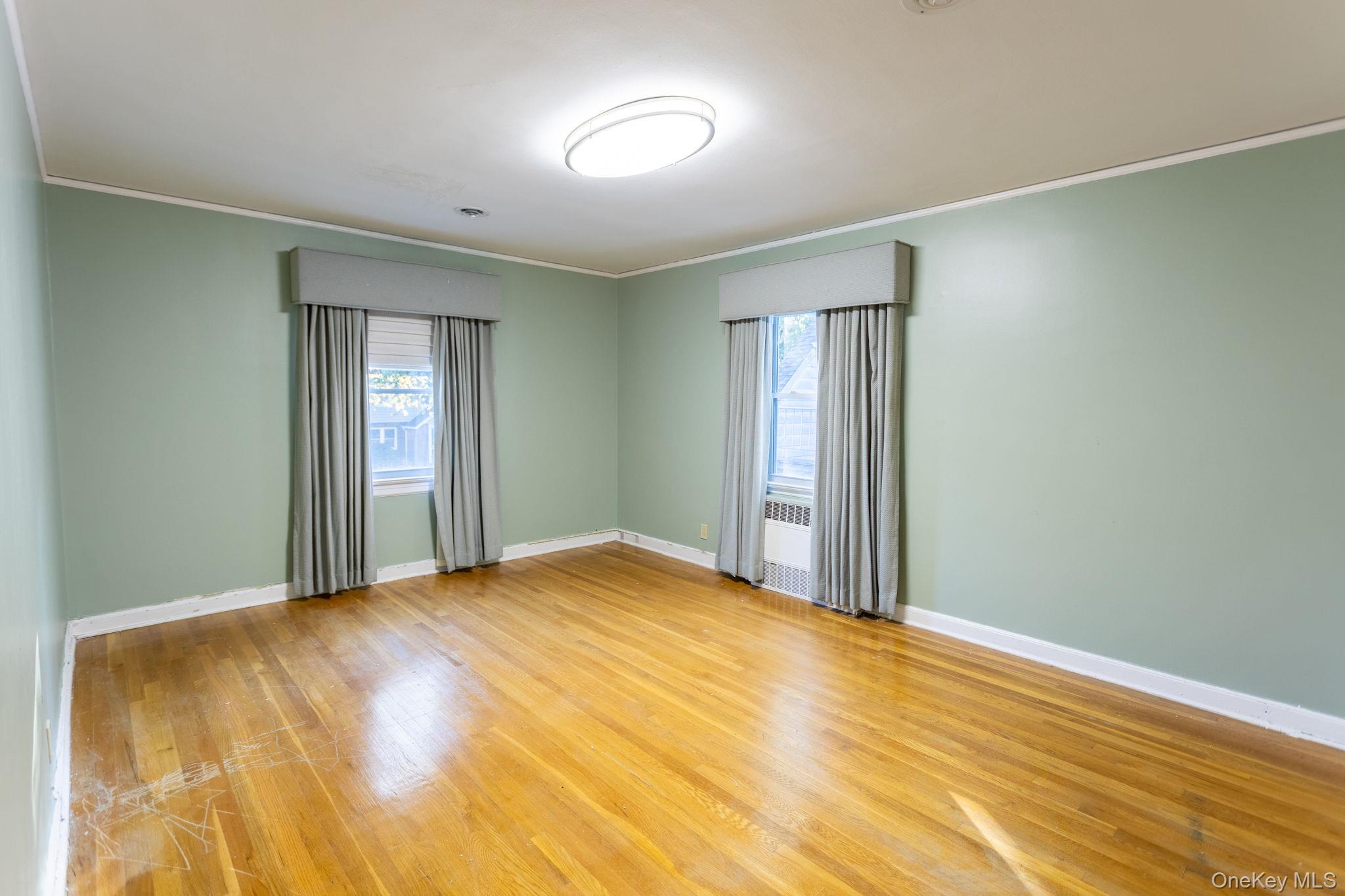 186-33 Henley Road – For Sale photo 11