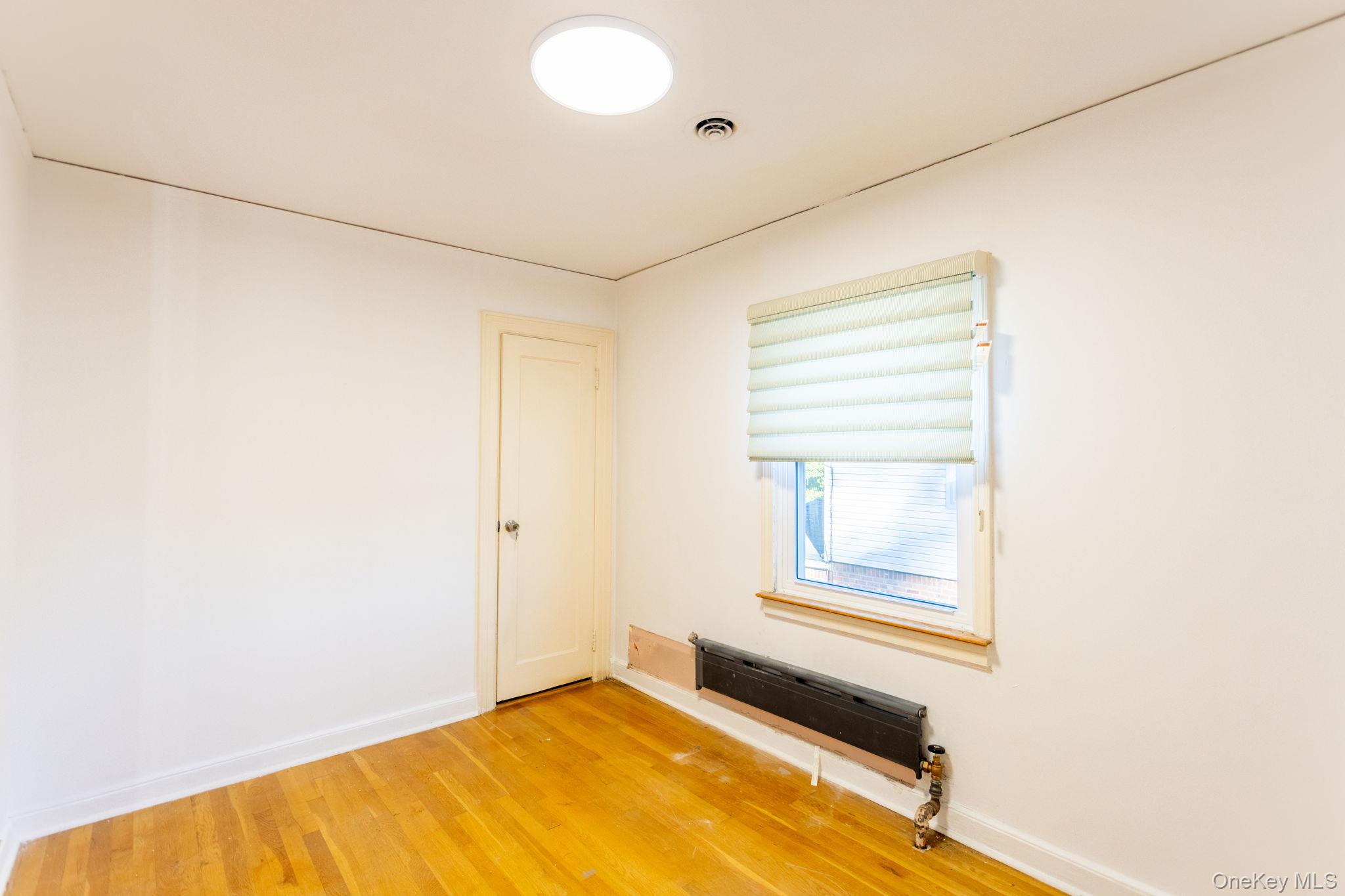 186-33 Henley Road – For Sale photo 9