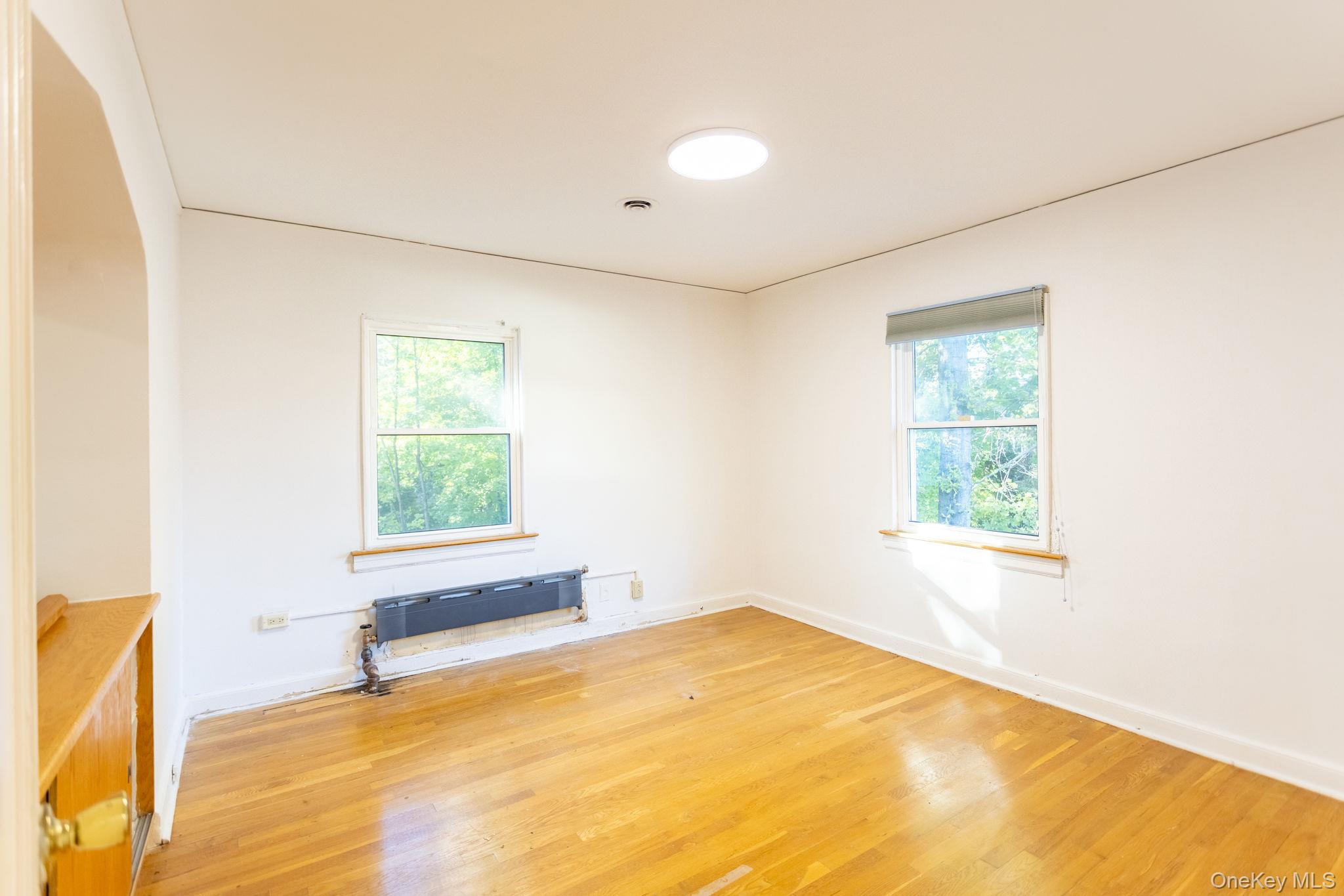 186-33 Henley Road – For Sale photo 12