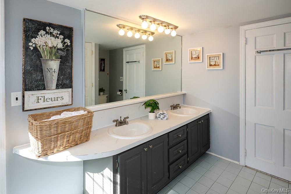 15 Ruth Place – For Sale photo 17