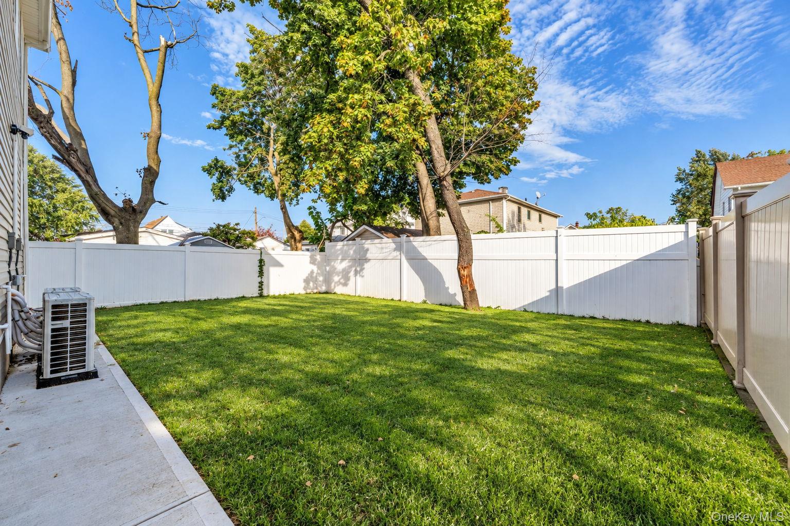 13611 220th Place – For Sale photo 22