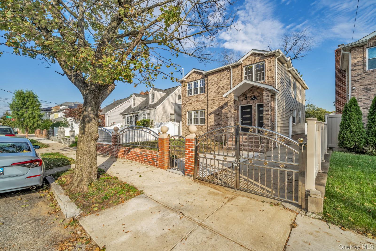 13611 220th Place – For Sale photo 2