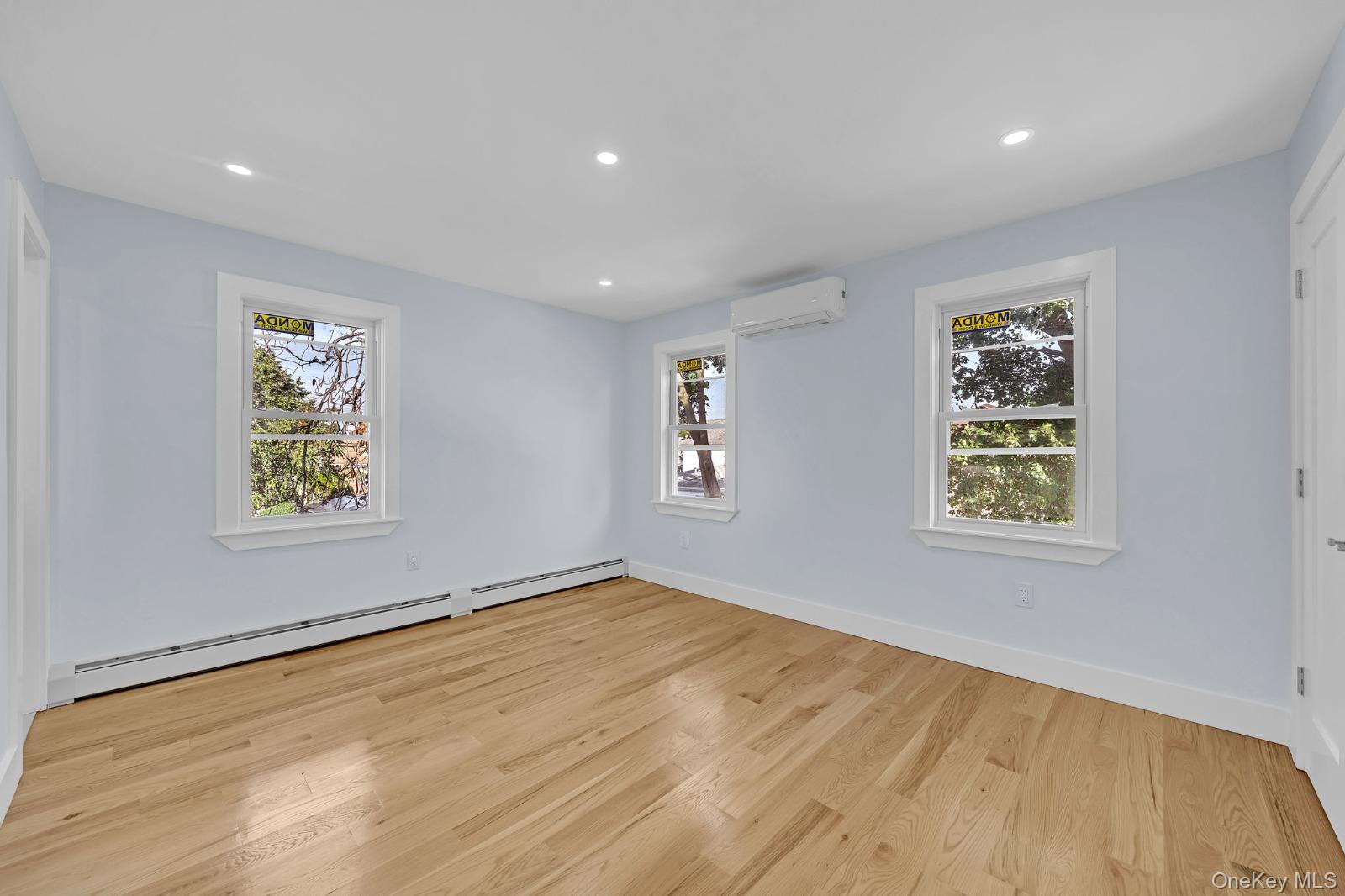 13611 220th Place – For Sale photo 11