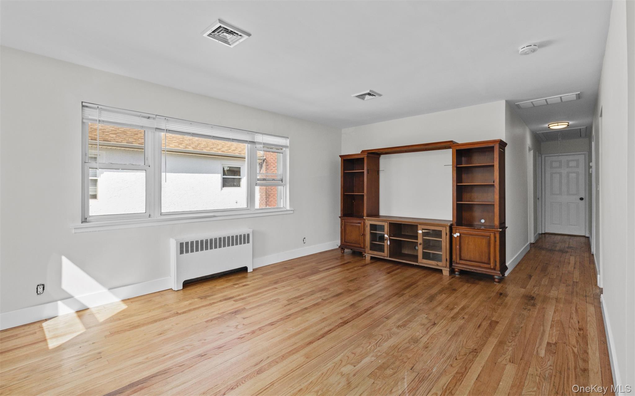 517 E Broadway – For Sale photo 6