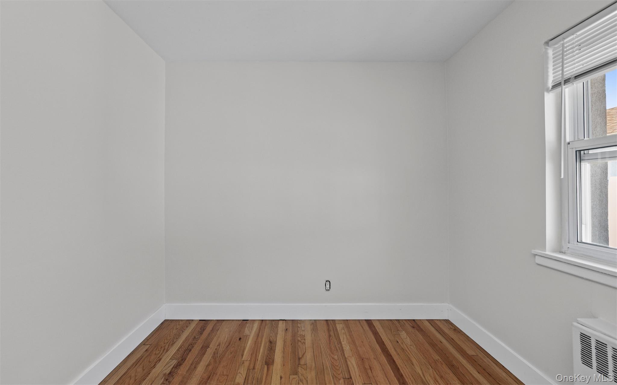 517 E Broadway – For Sale photo 15