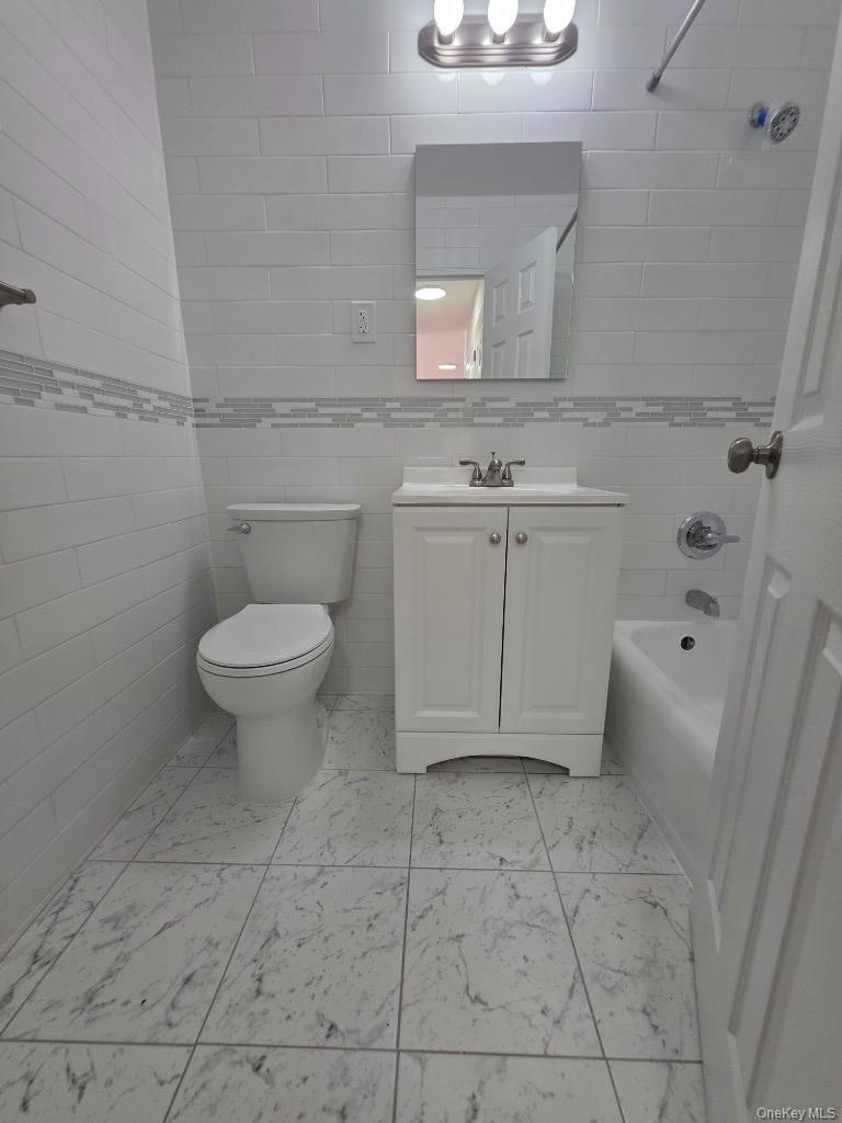 61-20 Grand Central Parkway, Unit C807 photo 10