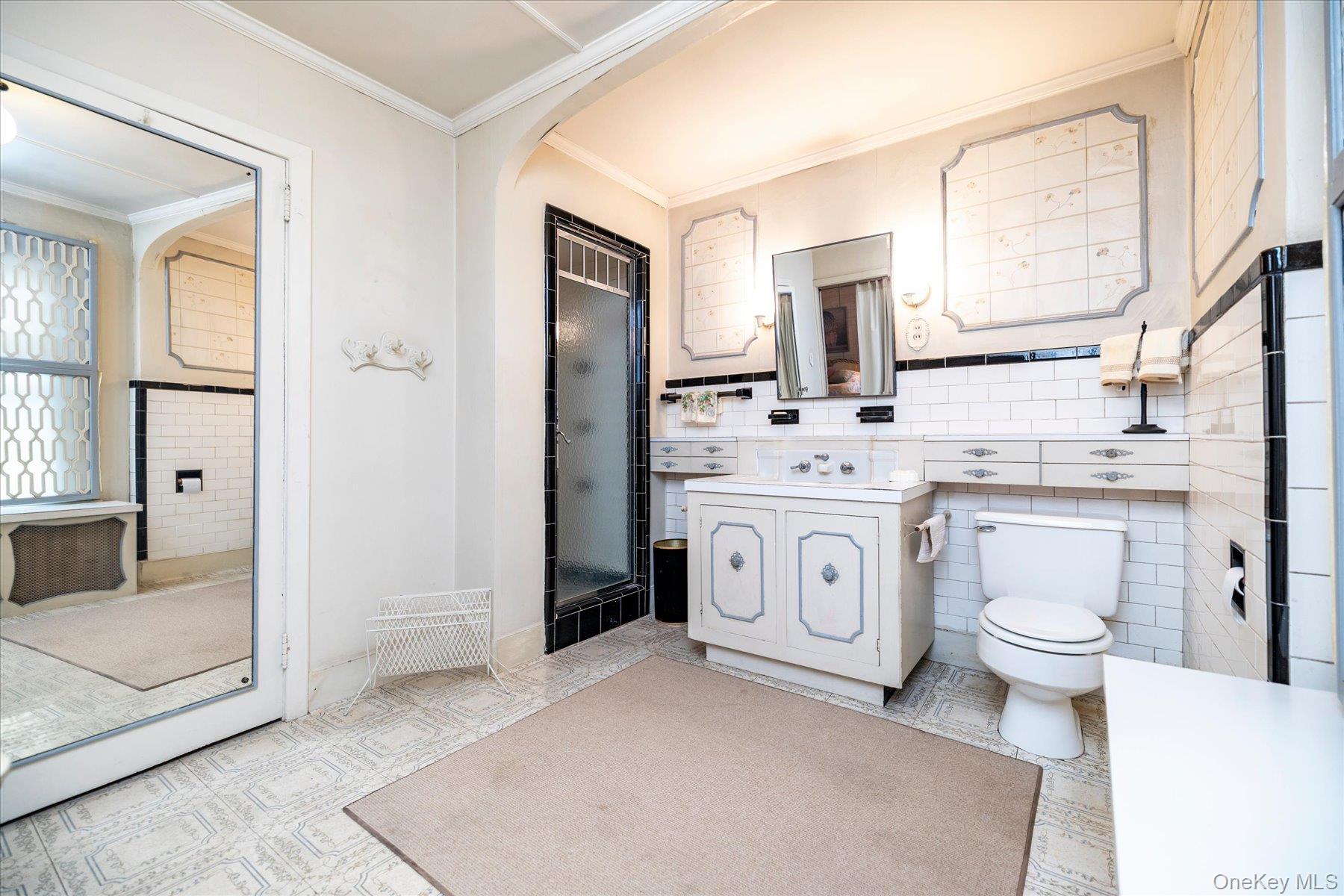 382 Scranton Avenue – For Sale photo 24