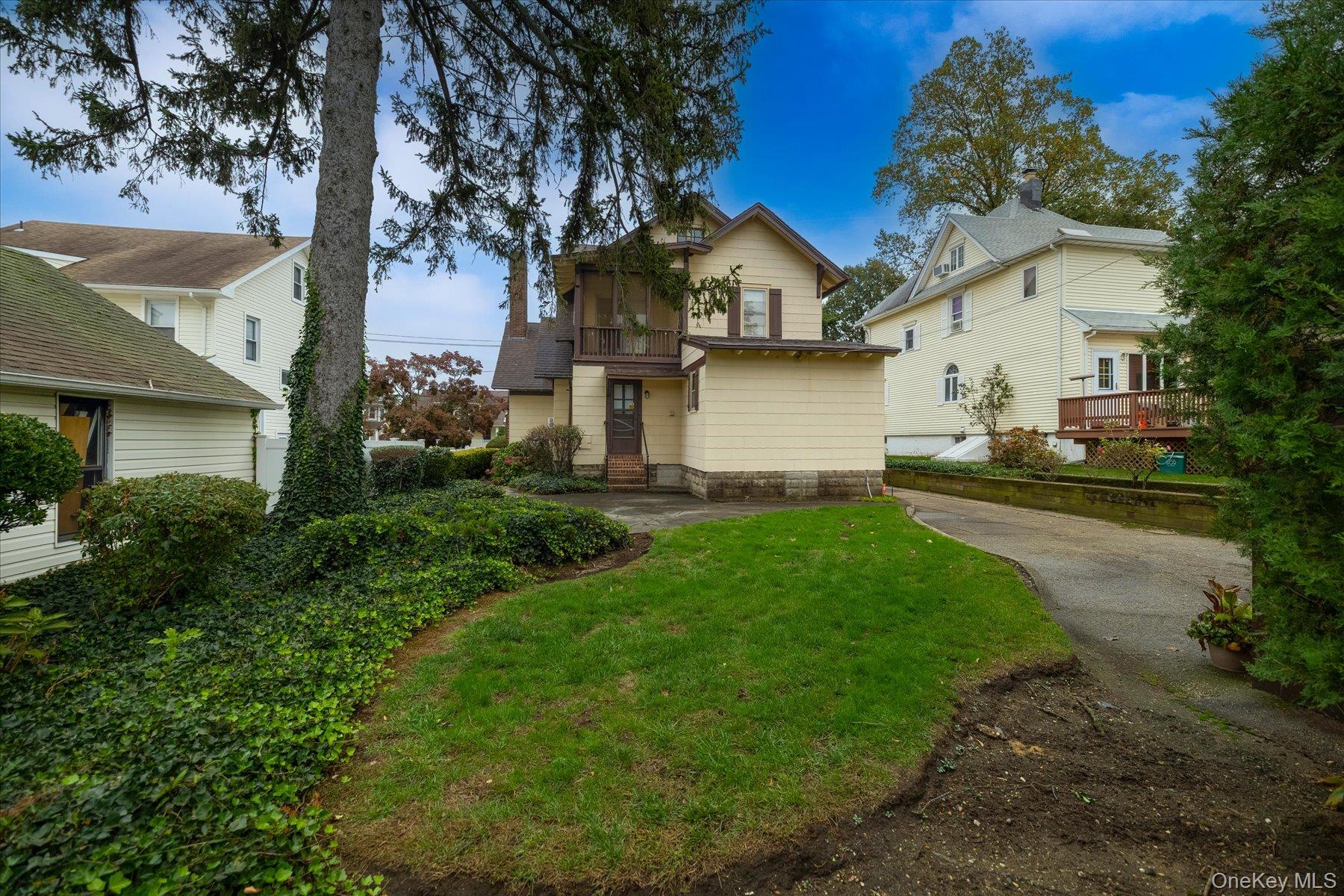 382 Scranton Avenue – For Sale photo 30