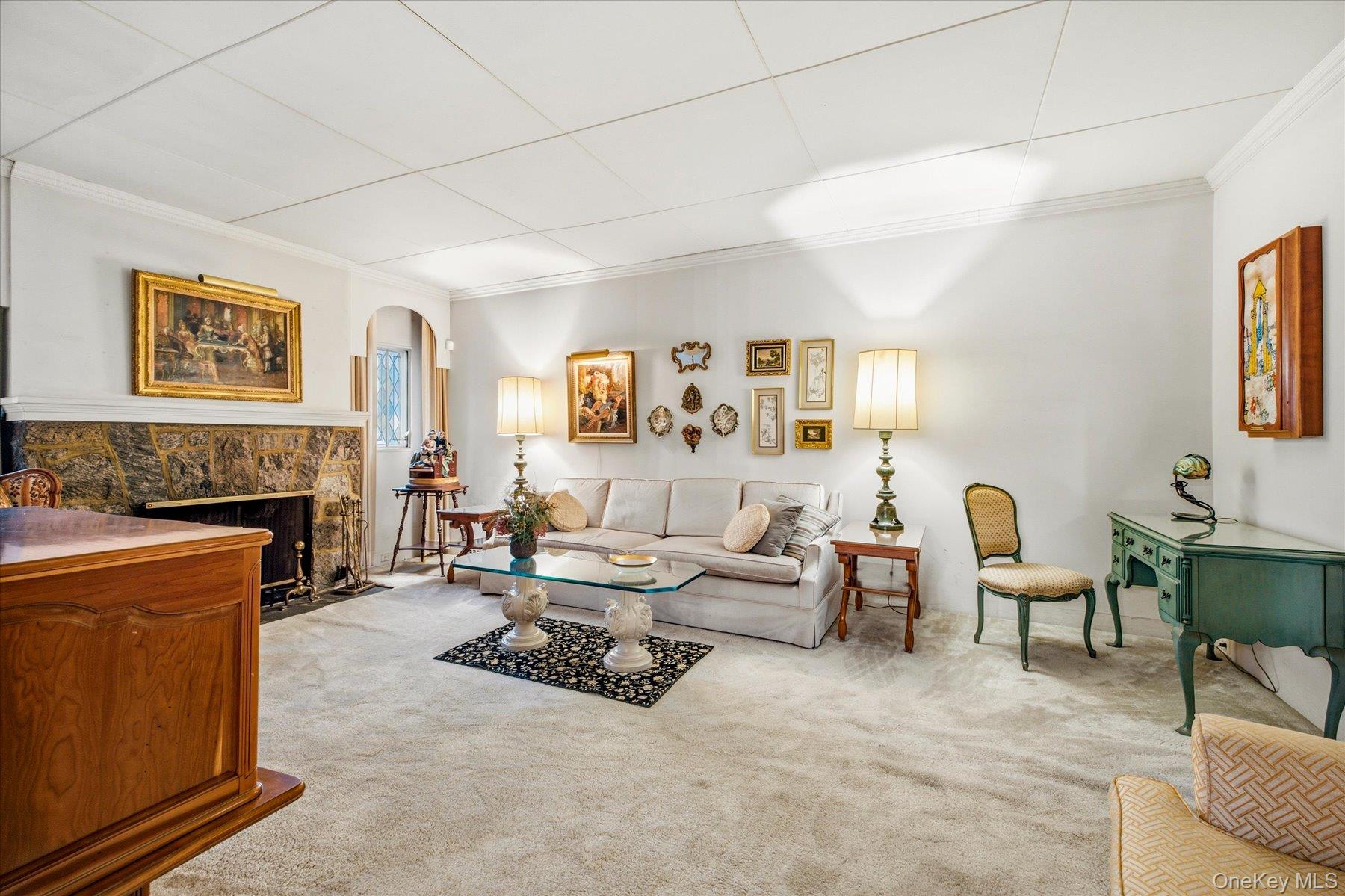 382 Scranton Avenue – For Sale photo 7
