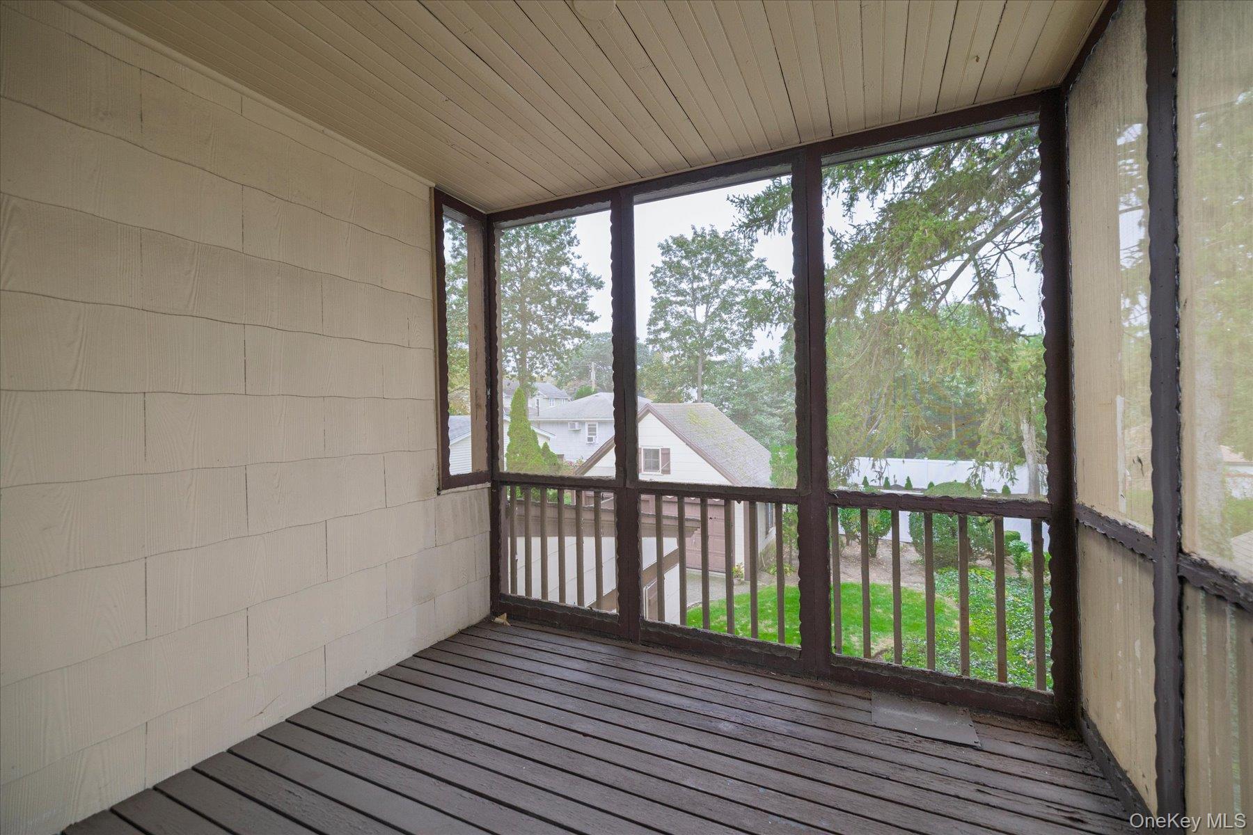 382 Scranton Avenue – For Sale photo 25