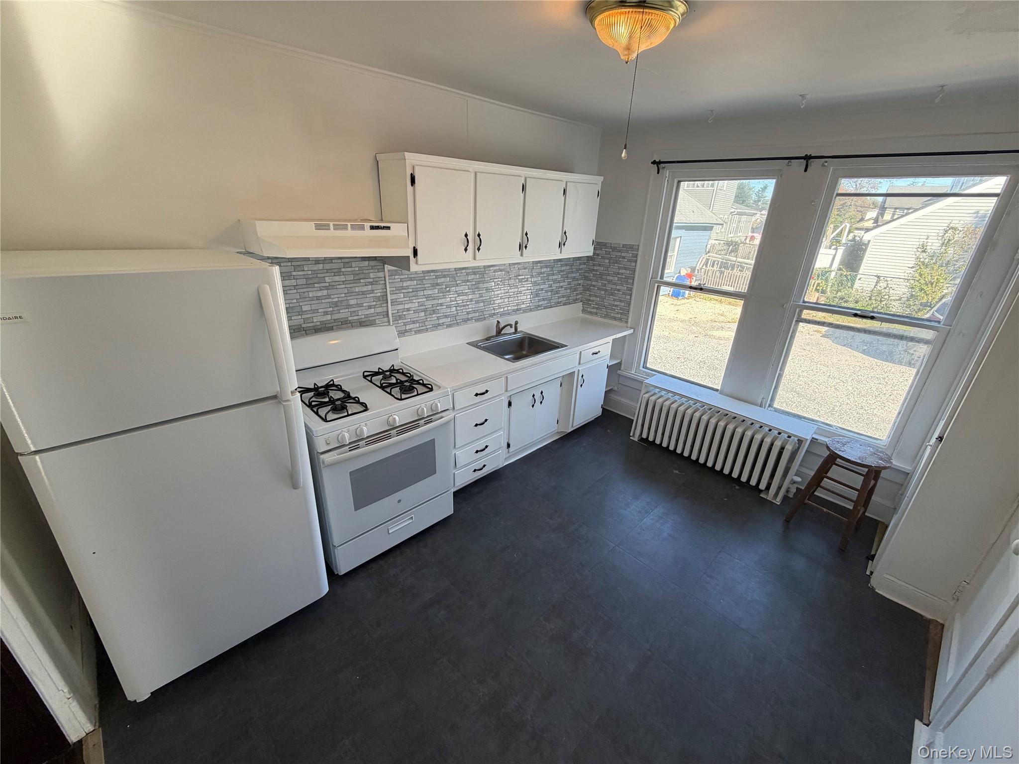 29 Ocean Avenue – For Rent photo 3
