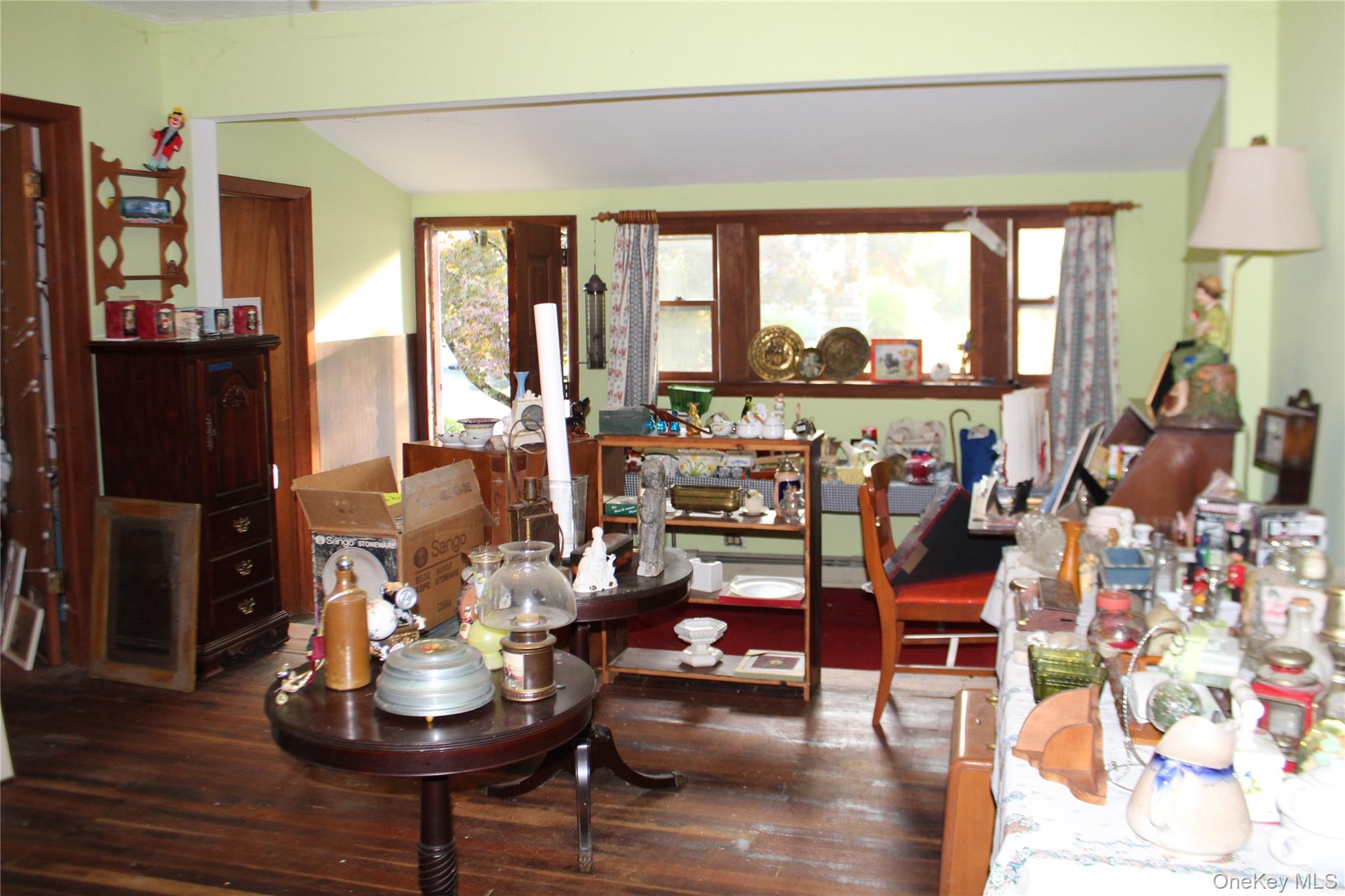 2 Carpenter Place – For Sale photo 2